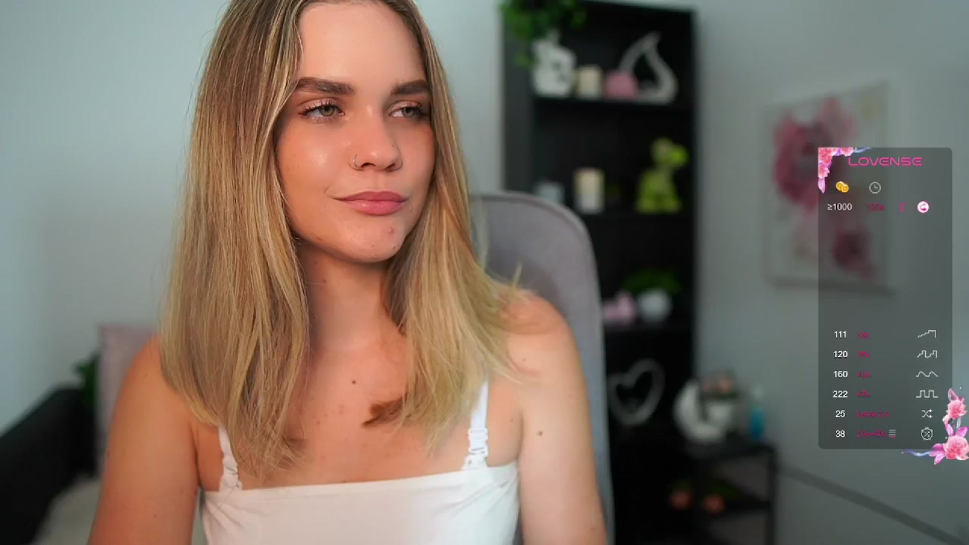 Gallery image thumbnail from Skyla_Novea_'s myfreecams stream on, 06/05/2024, 14:28 image 6 of 20
