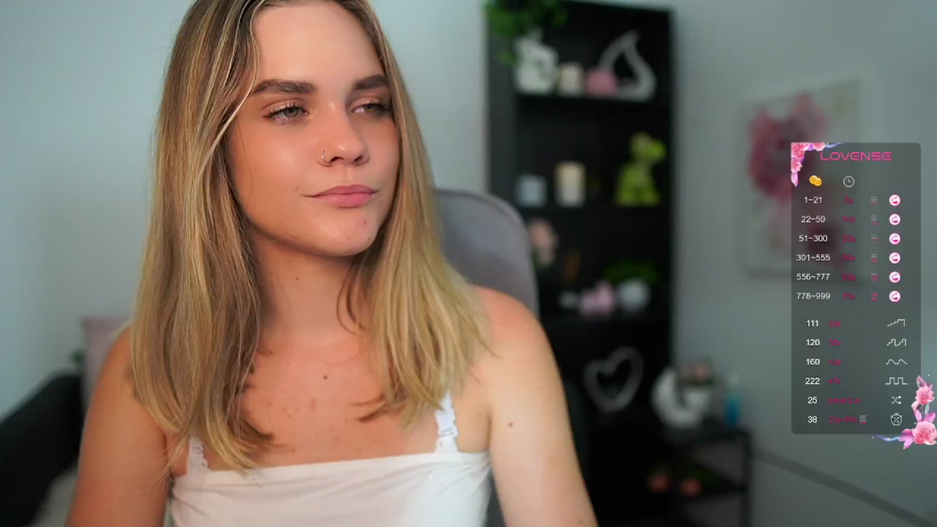 Gallery image thumbnail from Skyla_Novea_'s myfreecams stream on, 06/05/2024, 15:22 image 11 of 20