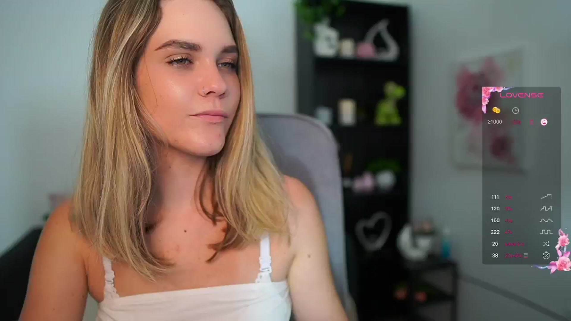 Gallery image thumbnail from Skyla_Novea_'s myfreecams stream on, 06/05/2024, 17:58 image 1 of 20