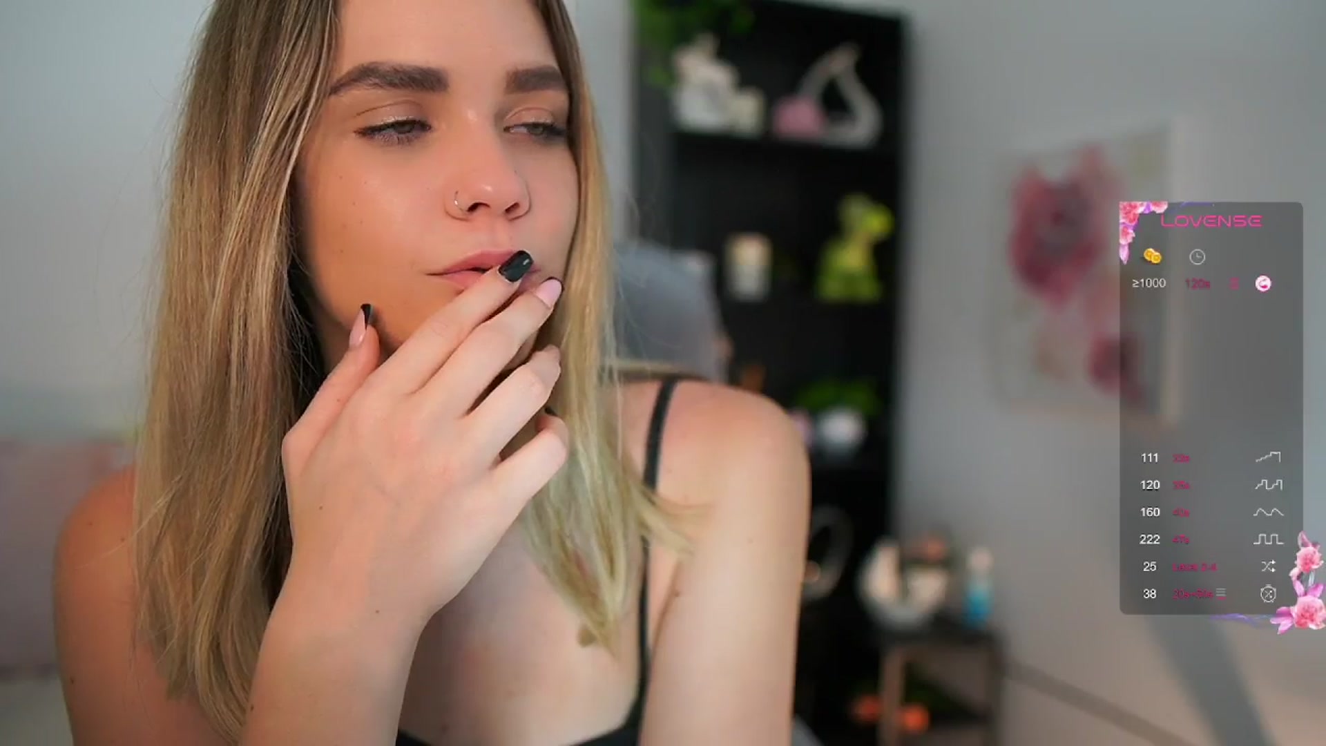 Gallery image thumbnail from Skyla_Novea_'s myfreecams stream on, 06/06/2024, 18:39 image 16 of 20