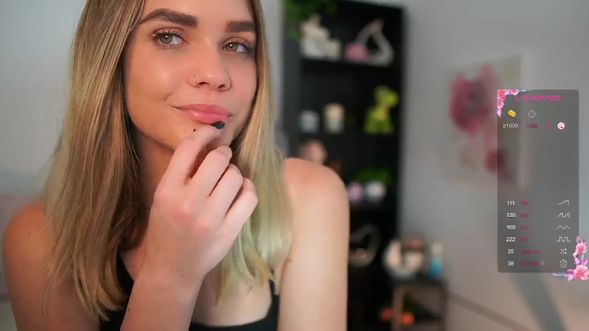 Gallery image thumbnail from Skyla_Novea_'s myfreecams stream on, 06/06/2024, 21:38 image 6 of 20