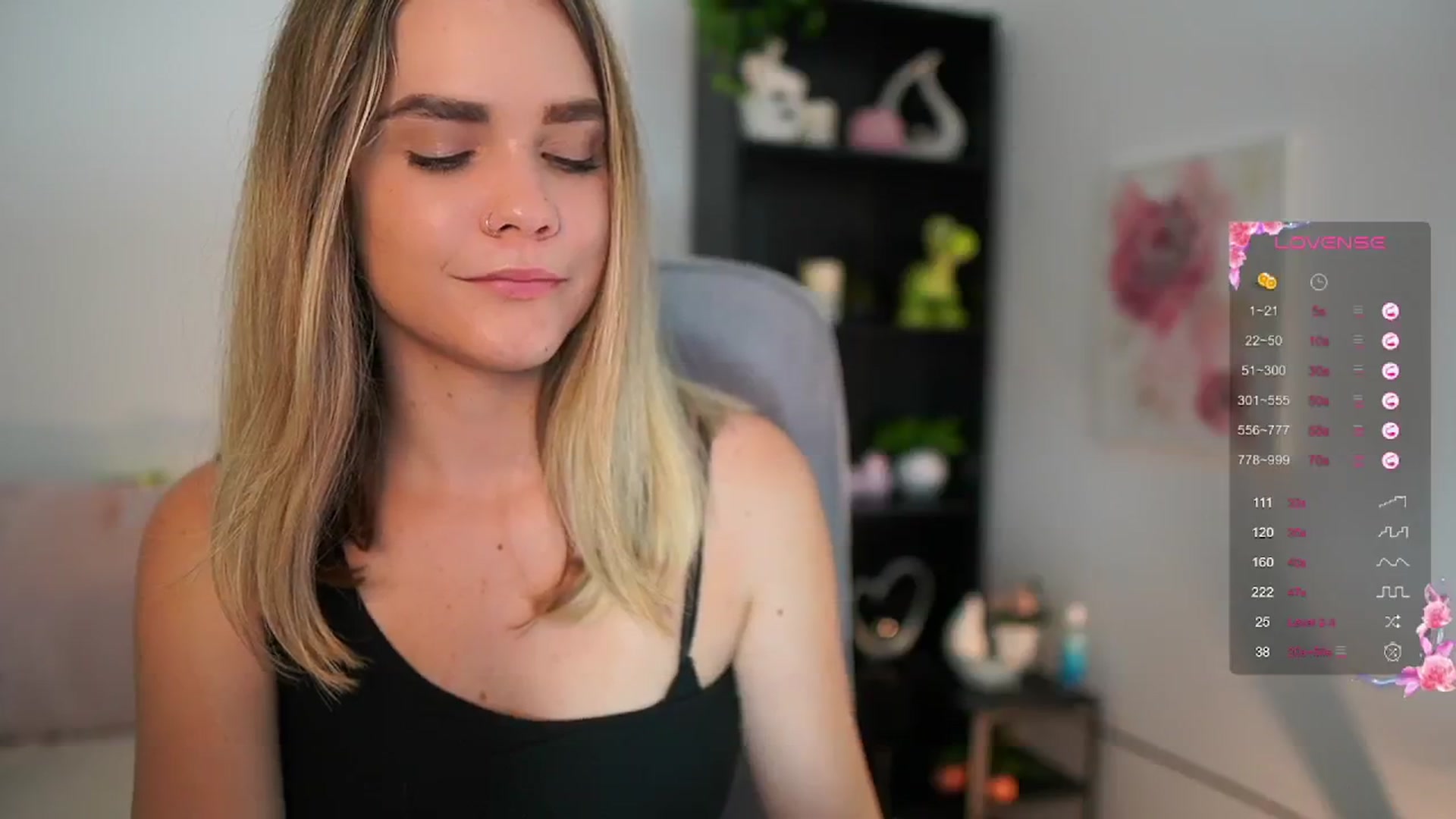 Gallery image thumbnail from Skyla_Novea_'s myfreecams stream on, 06/06/2024, 21:38 image 3 of 20