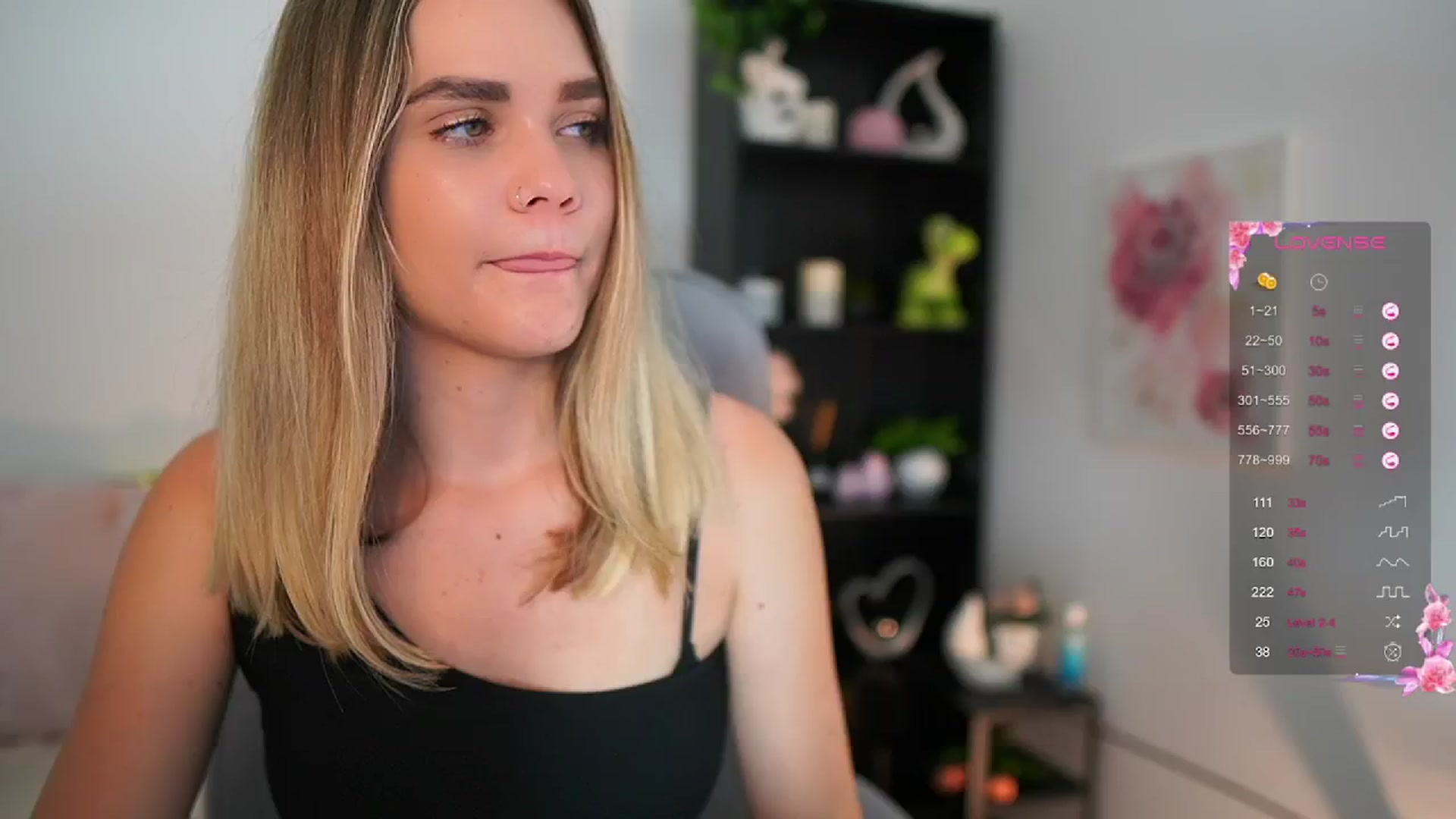 Gallery image thumbnail from Skyla_Novea_'s myfreecams stream on, 06/06/2024, 21:38 image 1 of 20