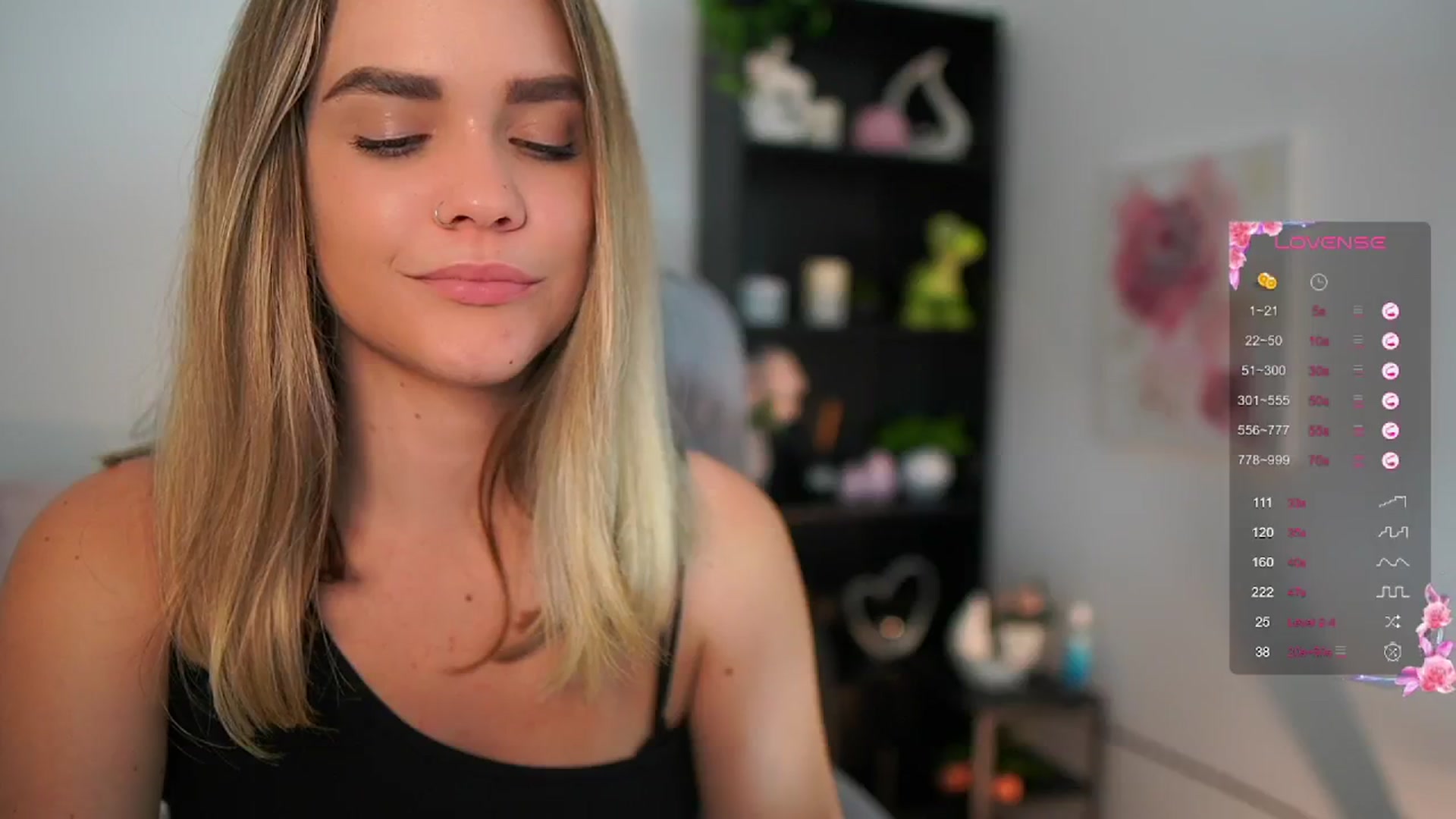 Gallery image thumbnail from Skyla_Novea_'s myfreecams stream on, 06/06/2024, 21:38 image 9 of 20