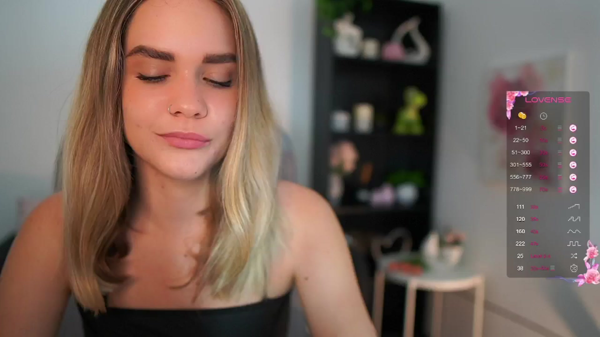Gallery image thumbnail from Skyla_Novea_'s myfreecams stream on, 06/12/2024, 10:53 image 1 of 20