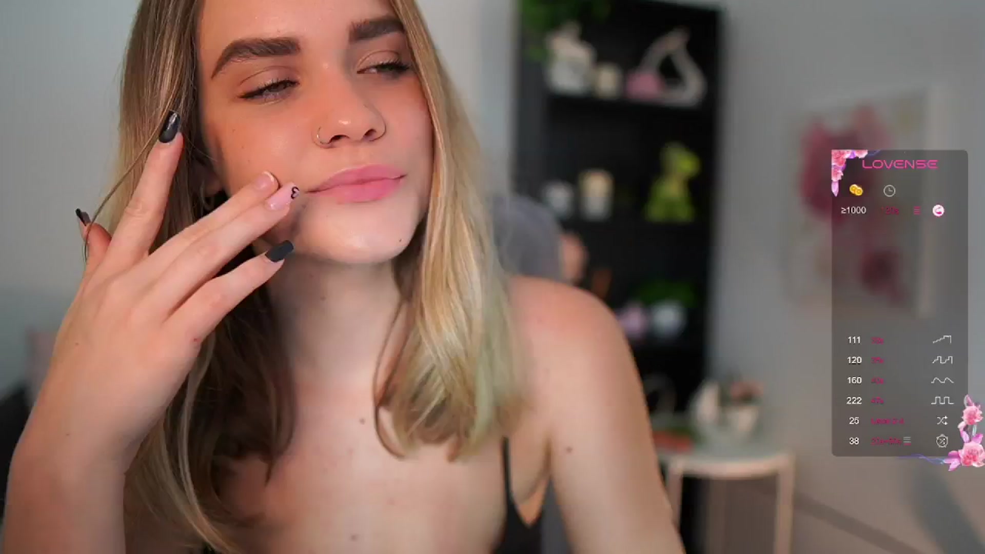 Gallery image thumbnail from Skyla_Novea_'s myfreecams stream on, 06/12/2024, 10:53 image 7 of 20