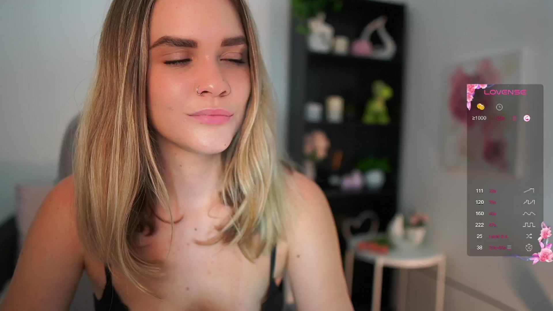 Gallery image thumbnail from Skyla_Novea_'s myfreecams stream on, 06/12/2024, 10:53 image 9 of 20