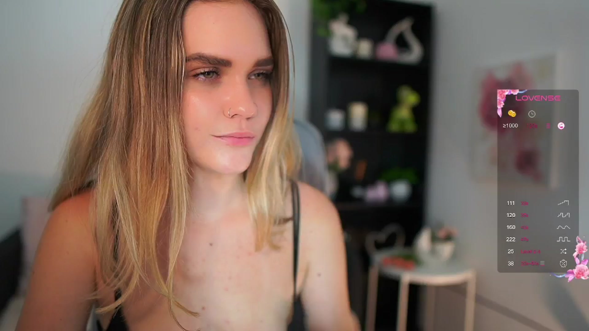 Gallery image thumbnail from Skyla_Novea_'s myfreecams stream on, 06/12/2024, 12:05 image 14 of 20