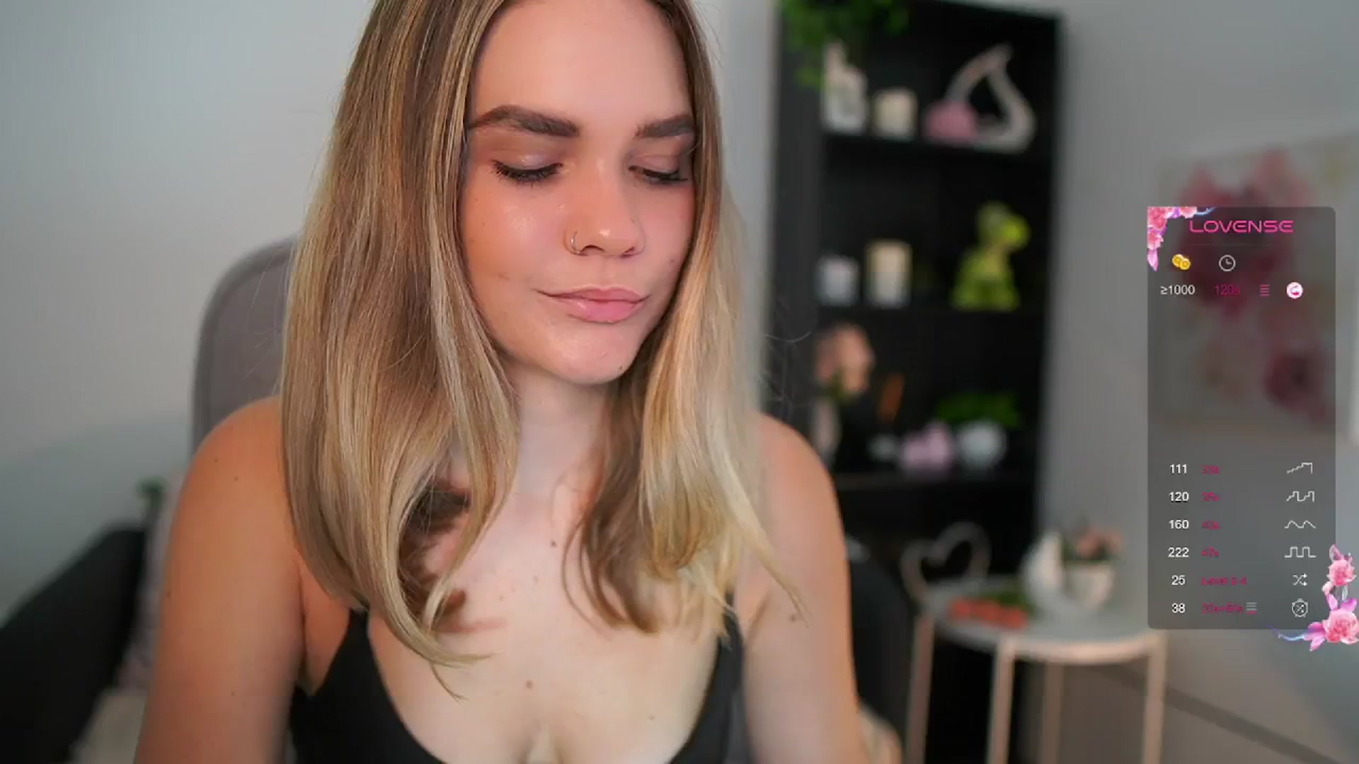 Gallery image thumbnail from Skyla_Novea_'s myfreecams stream on, 06/13/2024, 08:54 image 12 of 20