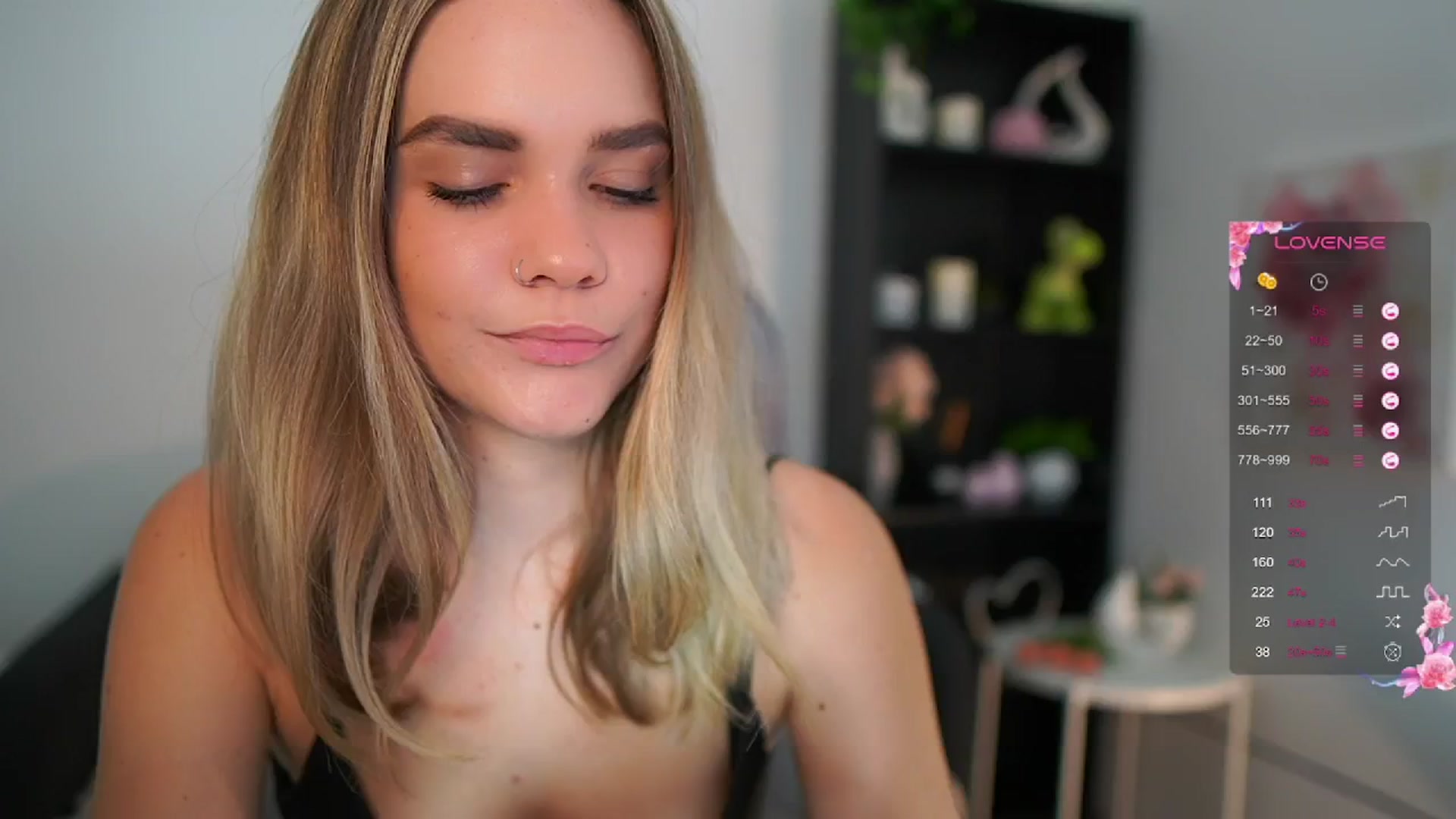 Gallery image thumbnail from Skyla_Novea_'s myfreecams stream on, 06/13/2024, 08:54 image 13 of 20