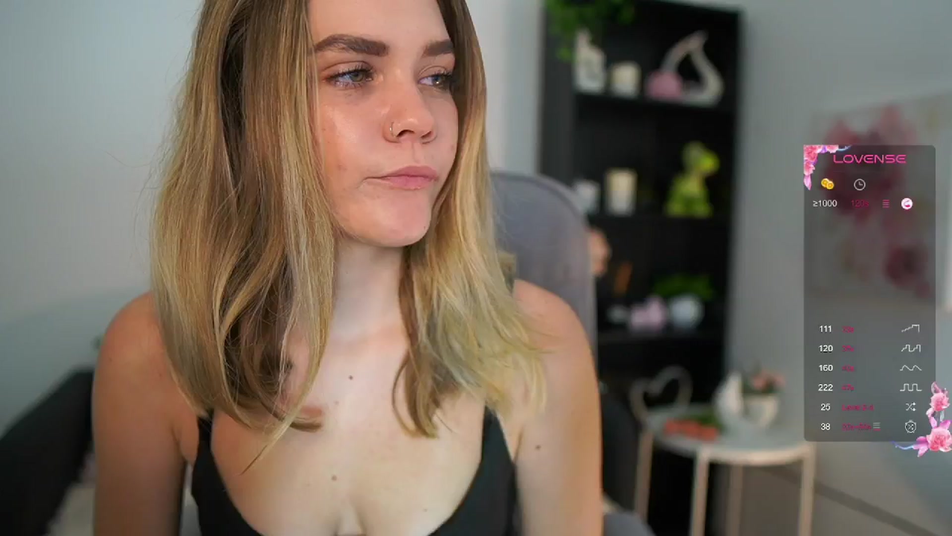 Gallery image thumbnail from Skyla_Novea_'s myfreecams stream on, 06/13/2024, 08:54 image 4 of 20