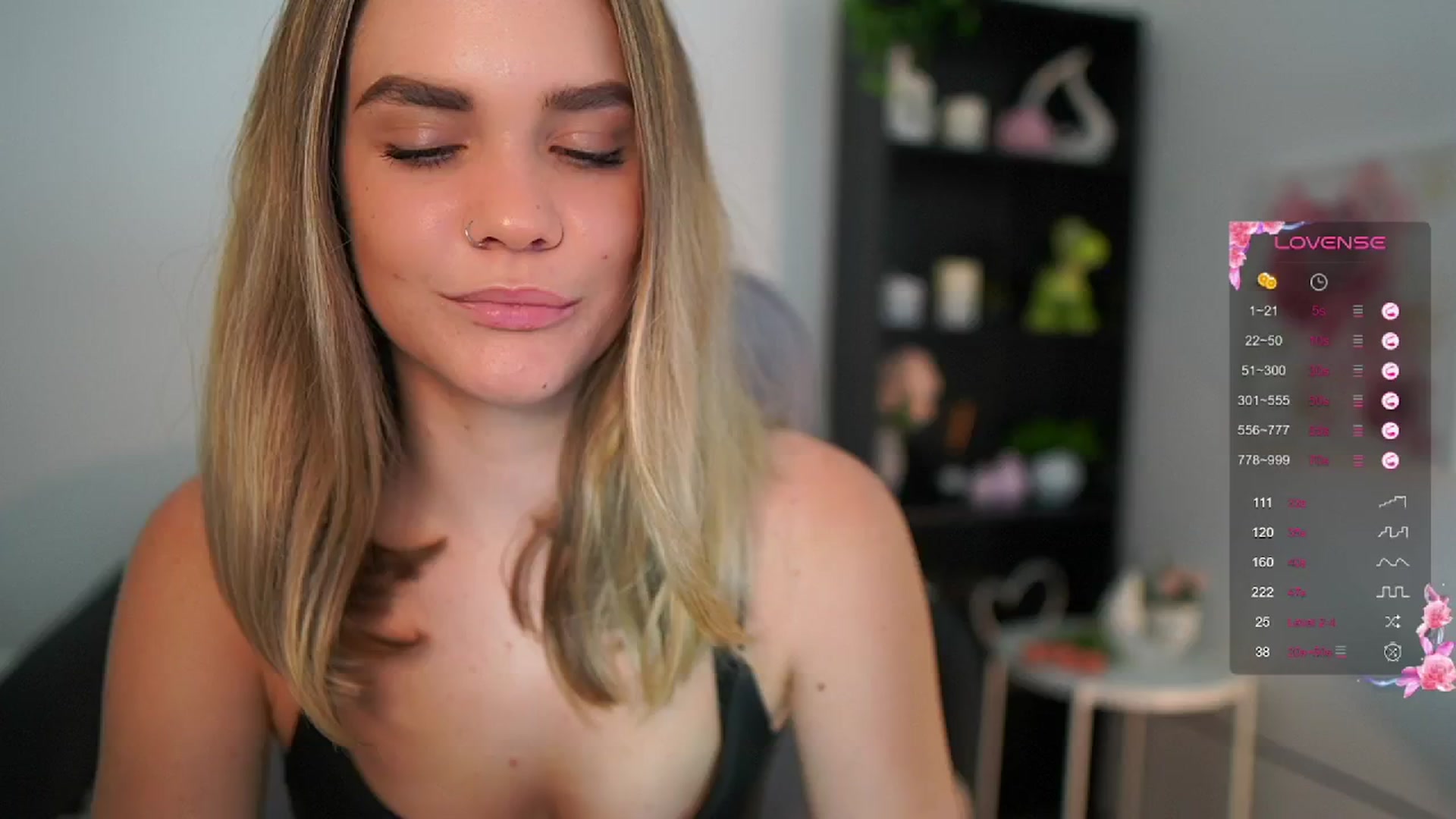 Gallery image thumbnail from Skyla_Novea_'s myfreecams stream on, 06/13/2024, 09:56 image 2 of 20