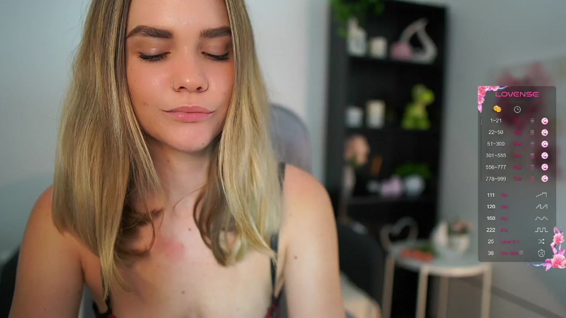 Gallery image thumbnail from Skyla_Novea_'s myfreecams stream on, 06/13/2024, 12:04 image 2 of 20