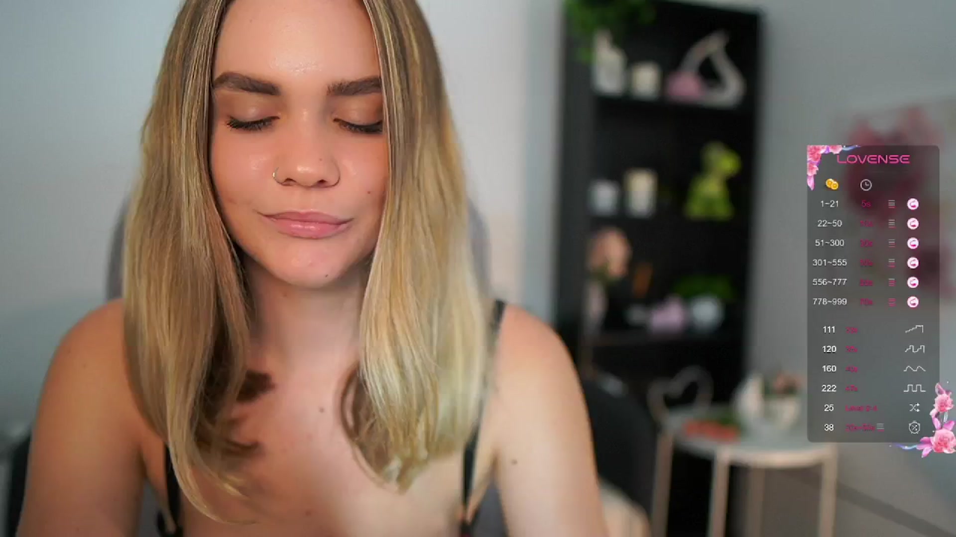 Gallery image thumbnail from Skyla_Novea_'s myfreecams stream on, 06/13/2024, 12:04 image 12 of 20