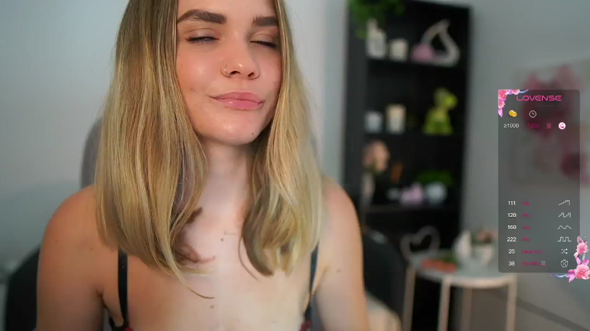 Gallery image thumbnail from Skyla_Novea_'s myfreecams stream on, 06/13/2024, 12:04 image 15 of 20