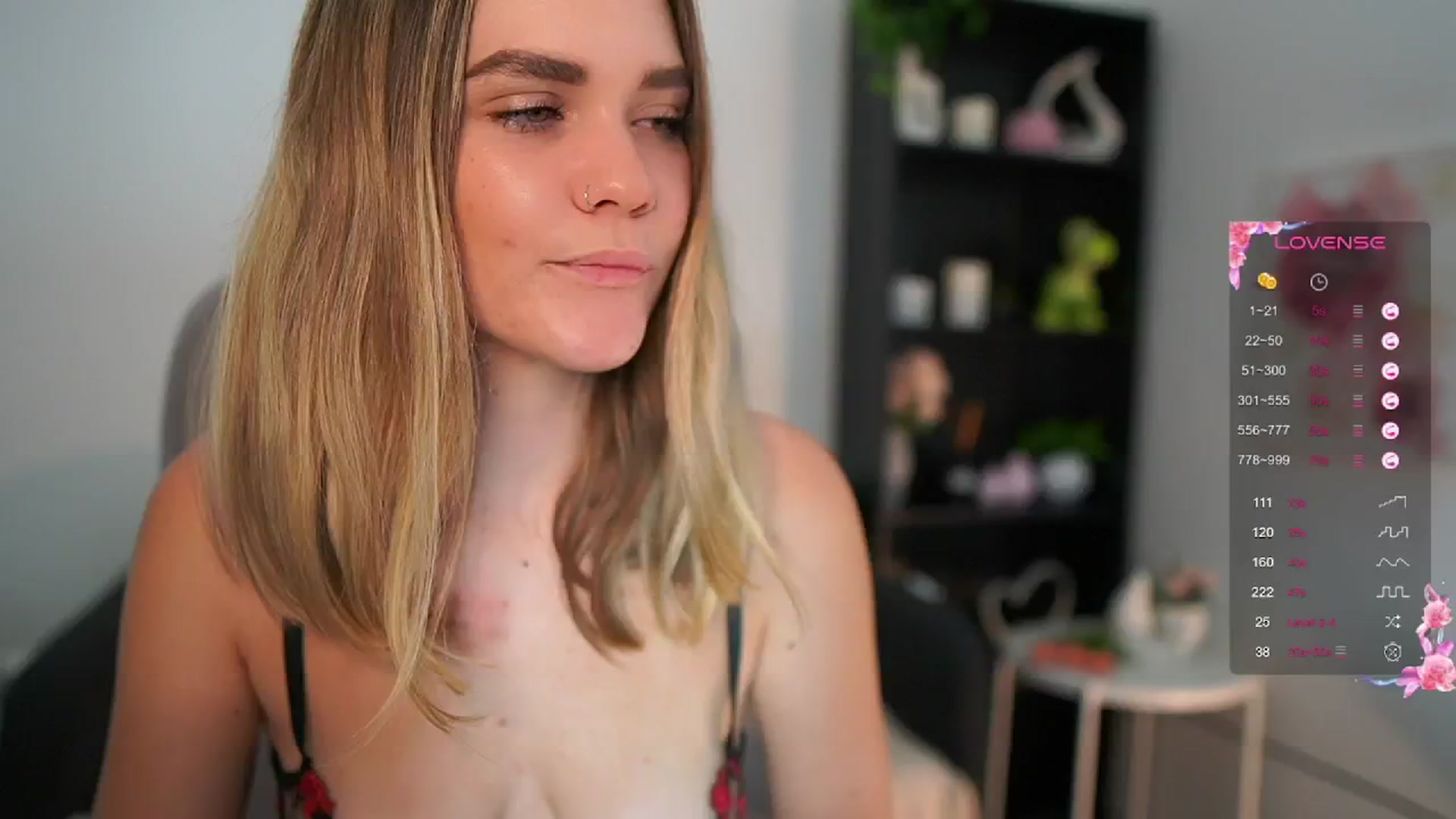 Gallery image thumbnail from Skyla_Novea_'s myfreecams stream on, 06/13/2024, 12:04 image 4 of 20