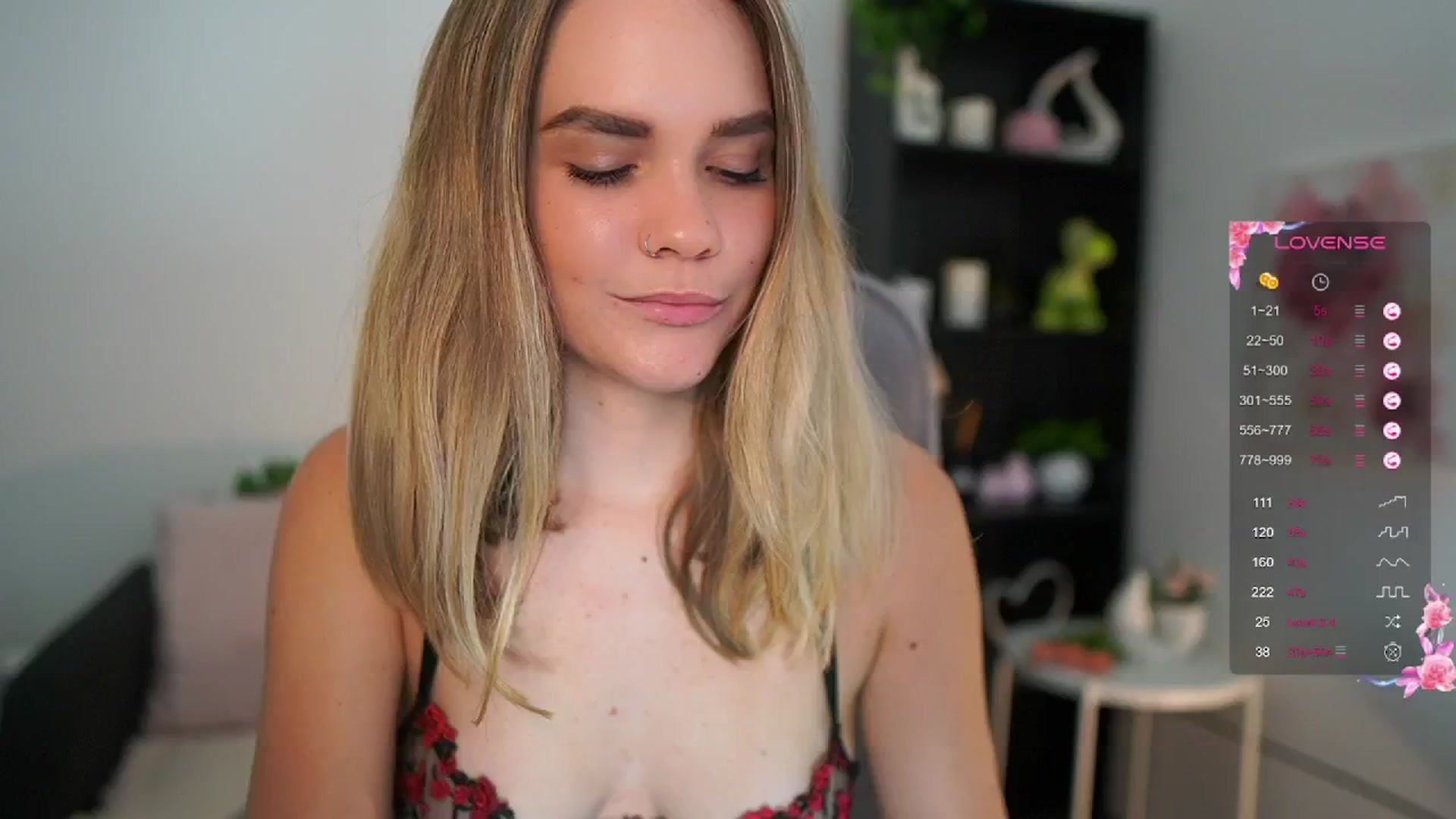 Gallery image thumbnail from Skyla_Novea_'s myfreecams stream on, 06/13/2024, 12:04 image 7 of 20