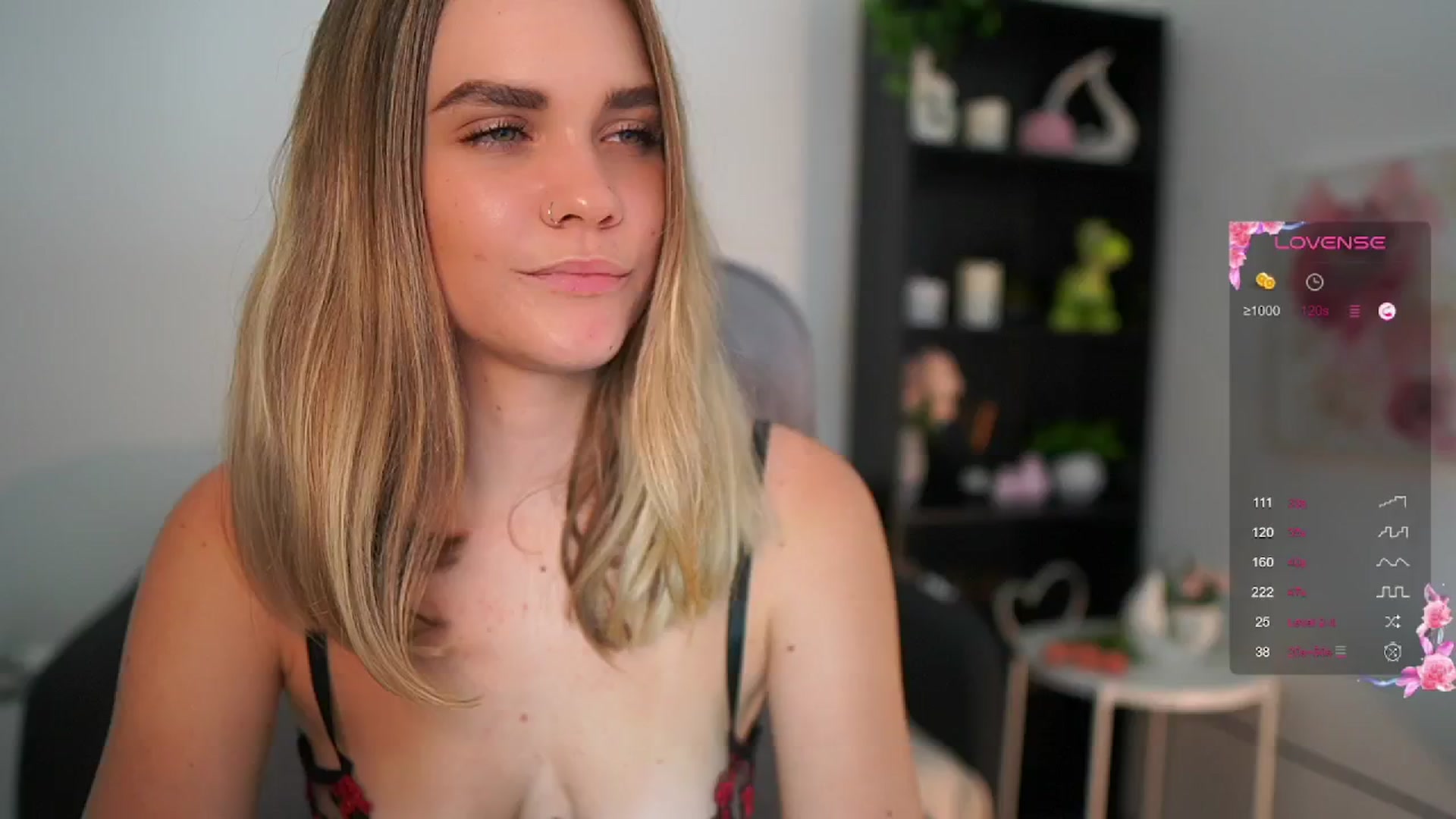 Gallery image thumbnail from Skyla_Novea_'s myfreecams stream on, 06/13/2024, 12:56 image 12 of 20