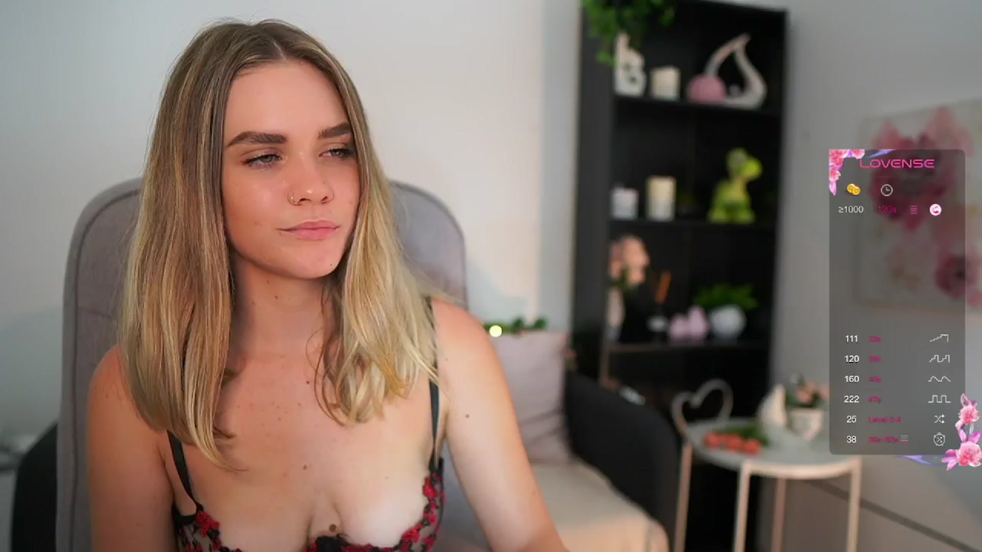 Gallery image thumbnail from Skyla_Novea_'s myfreecams stream on, 06/13/2024, 12:56 image 5 of 20