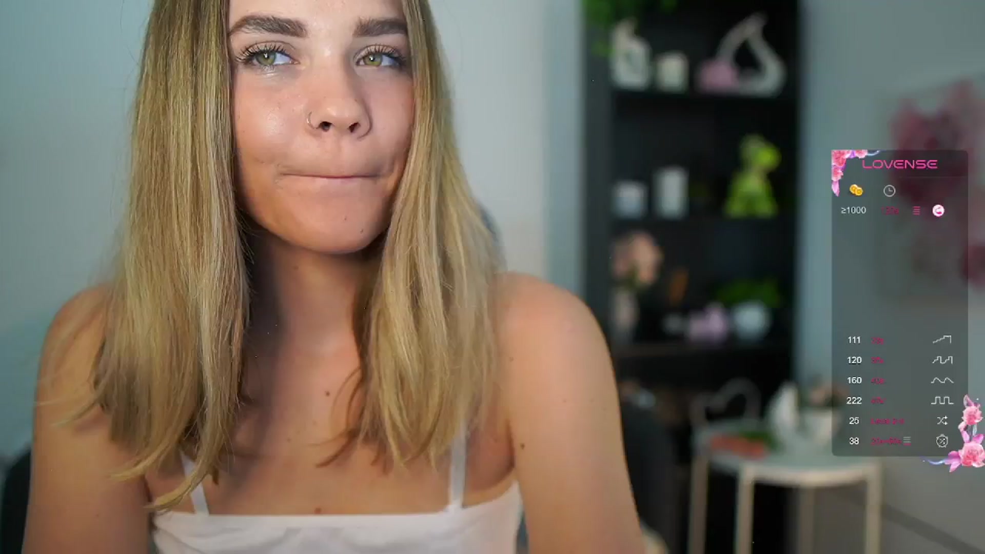 Gallery image thumbnail from Skyla_Novea_'s myfreecams stream on, 06/14/2024, 09:02 image 17 of 20