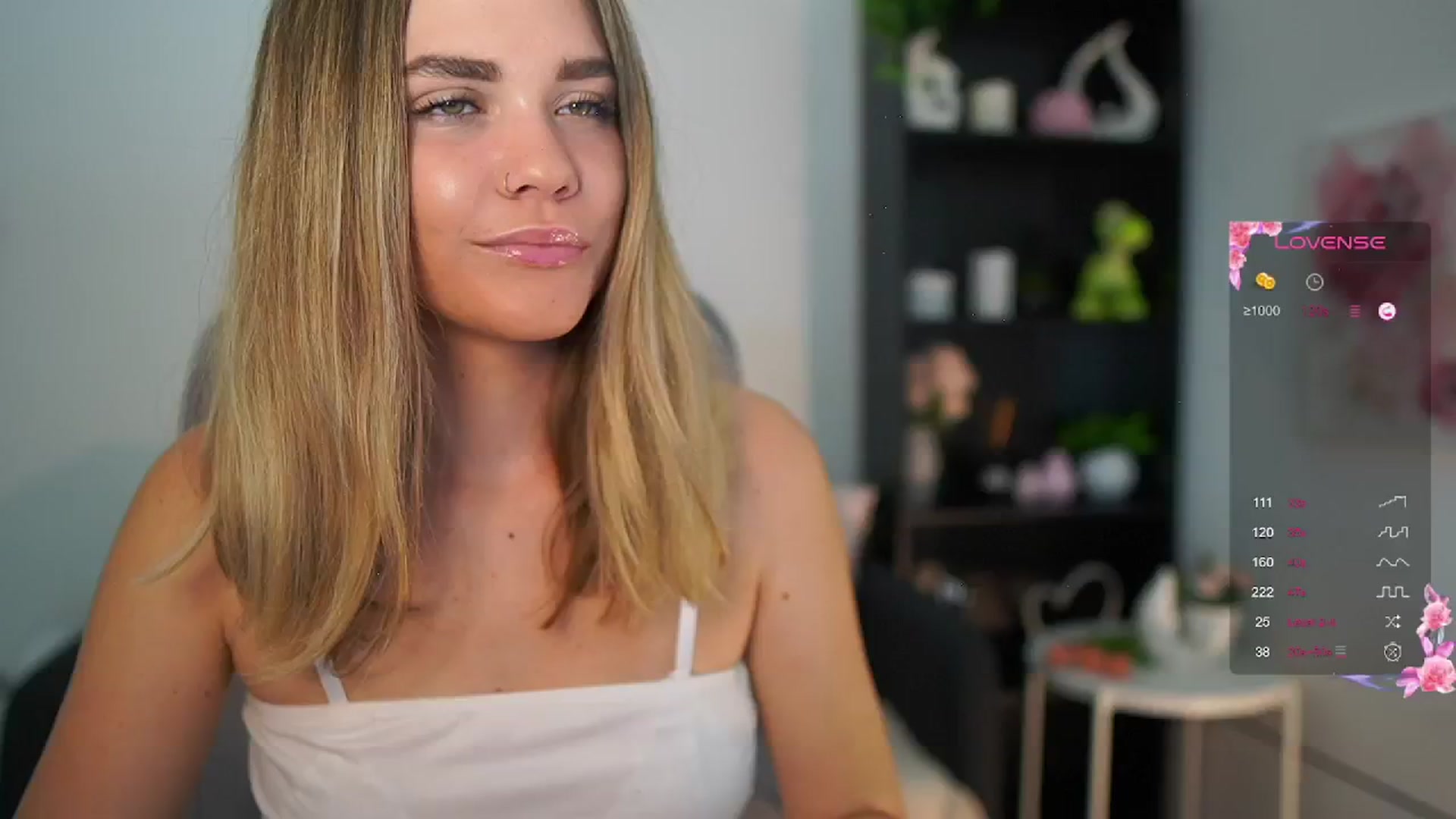 Gallery image thumbnail from Skyla_Novea_'s myfreecams stream on, 06/14/2024, 09:02 image 18 of 20