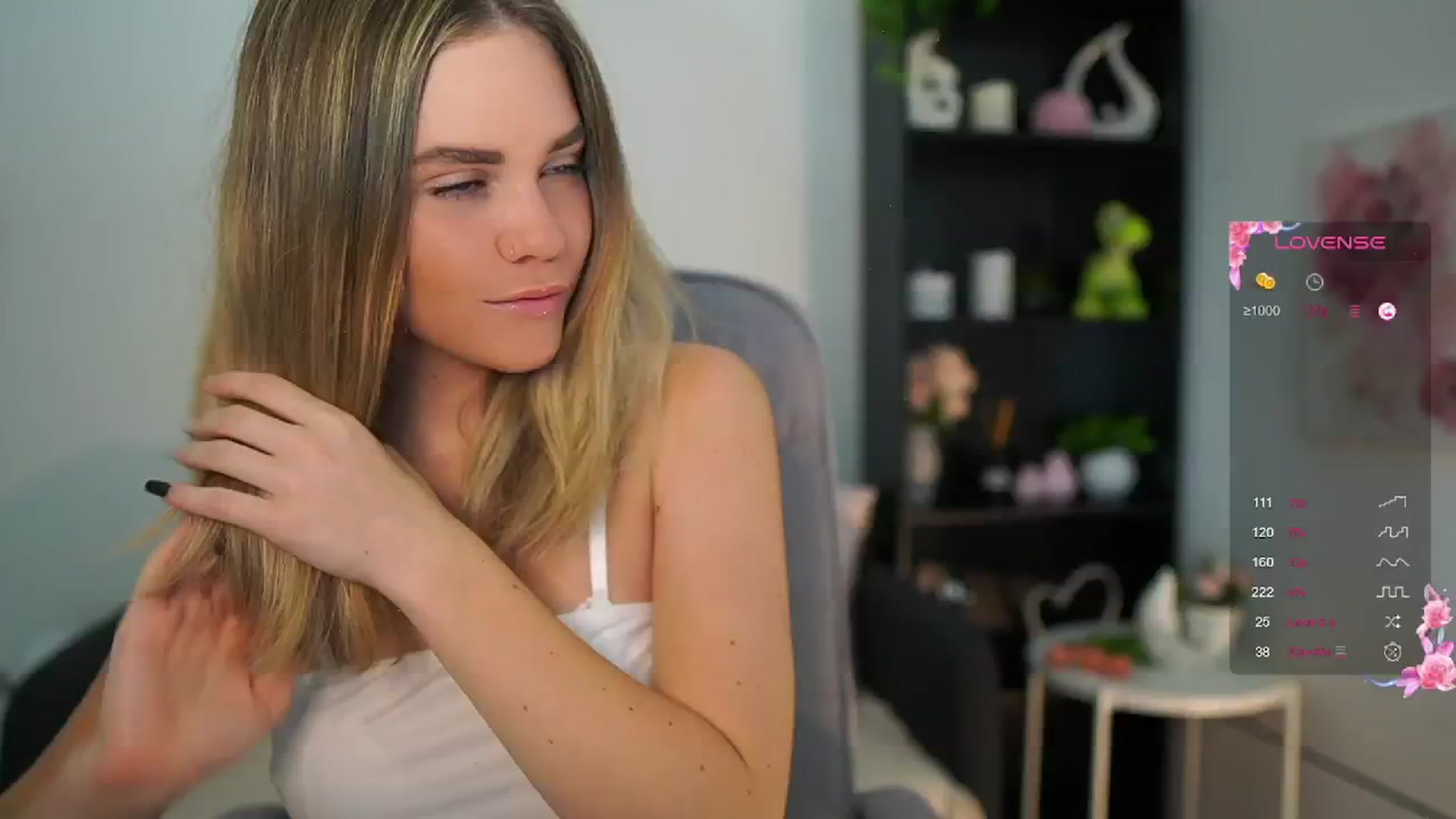 Gallery image thumbnail from Skyla_Novea_'s myfreecams stream on, 06/14/2024, 09:02 image 13 of 20