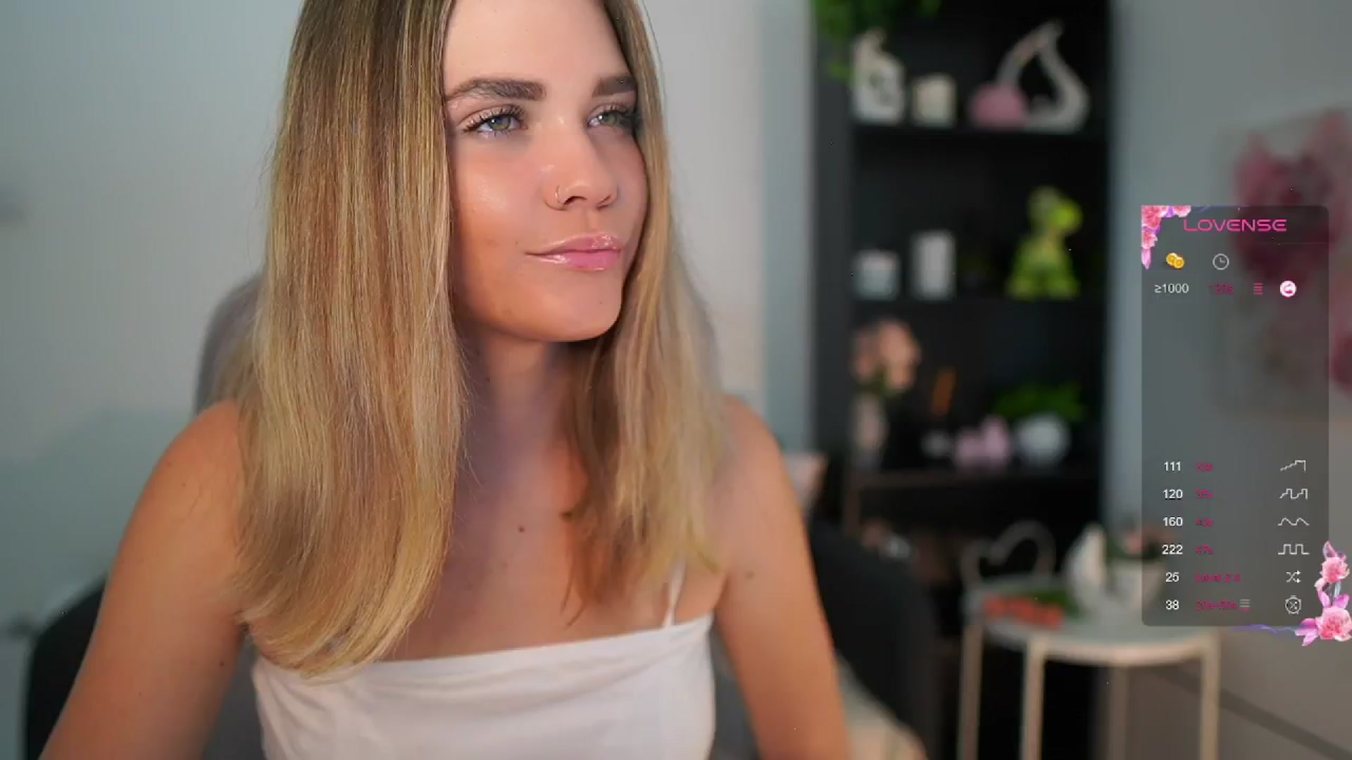 Gallery image thumbnail from Skyla_Novea_'s myfreecams stream on, 06/14/2024, 10:05 image 3 of 20