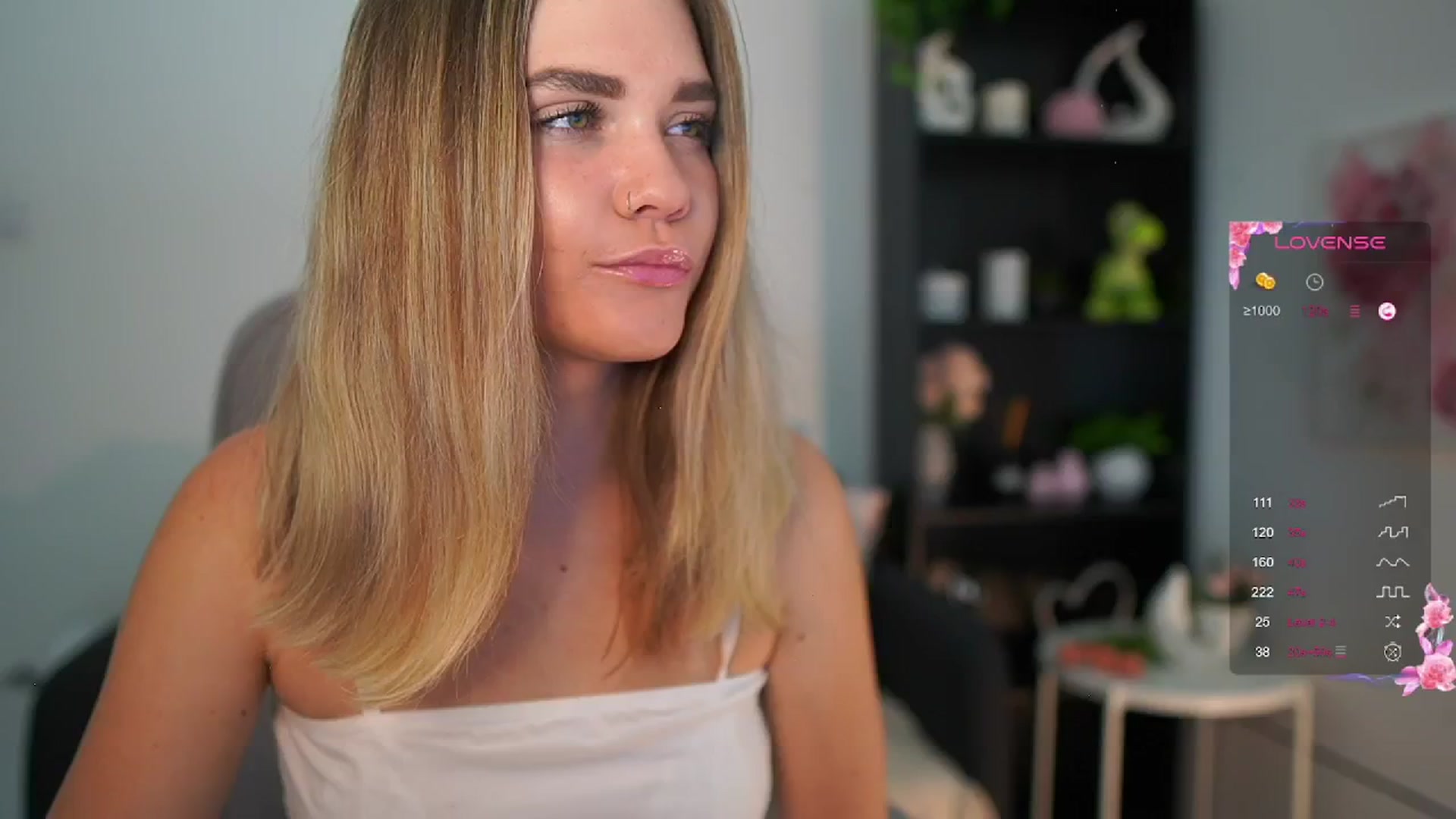 Gallery image thumbnail from Skyla_Novea_'s myfreecams stream on, 06/14/2024, 10:05 image 2 of 20