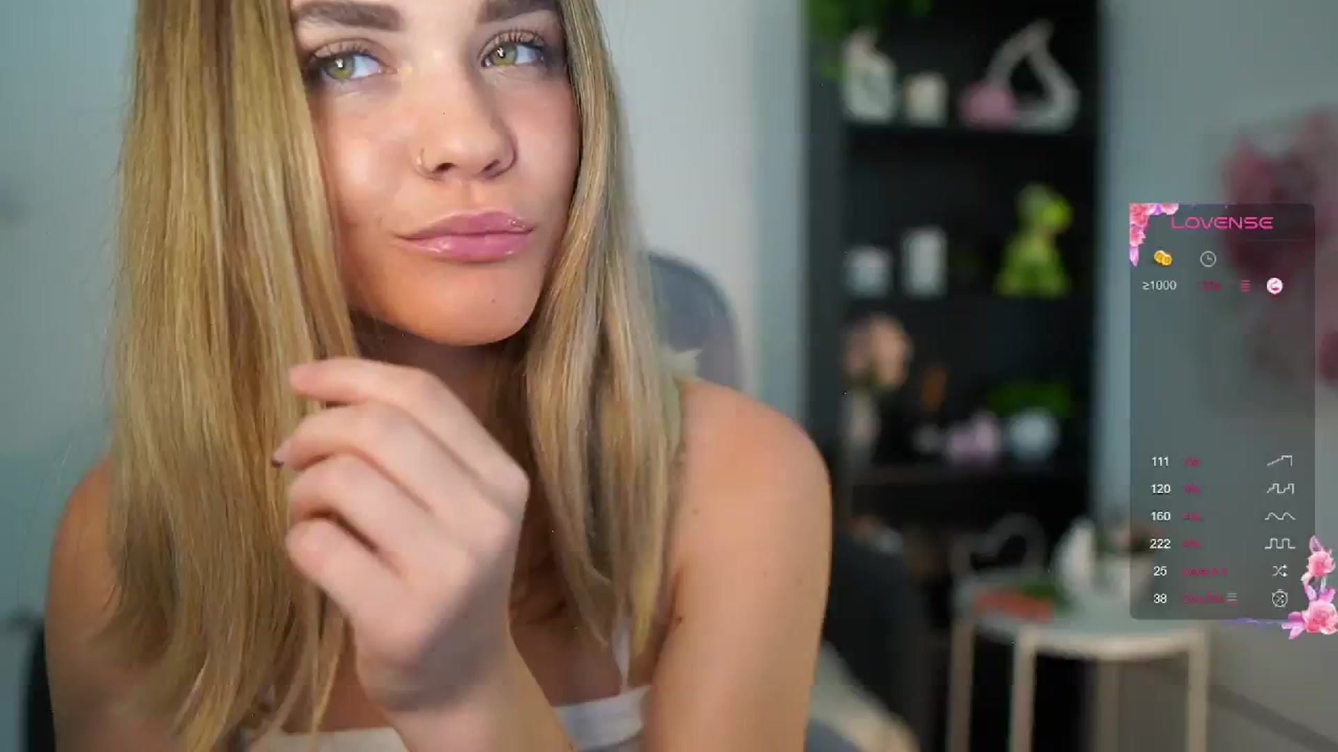 Gallery image thumbnail from Skyla_Novea_'s myfreecams stream on, 06/14/2024, 10:05 image 1 of 20