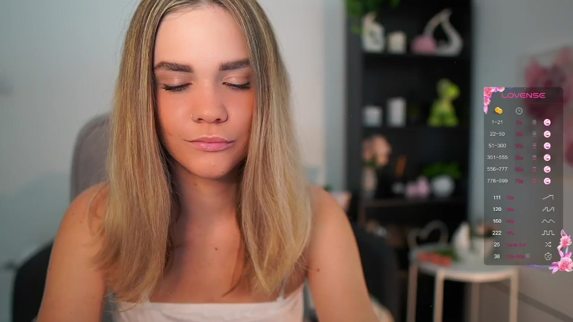 Gallery image thumbnail from Skyla_Novea_'s myfreecams stream on, 06/14/2024, 10:05 image 9 of 20