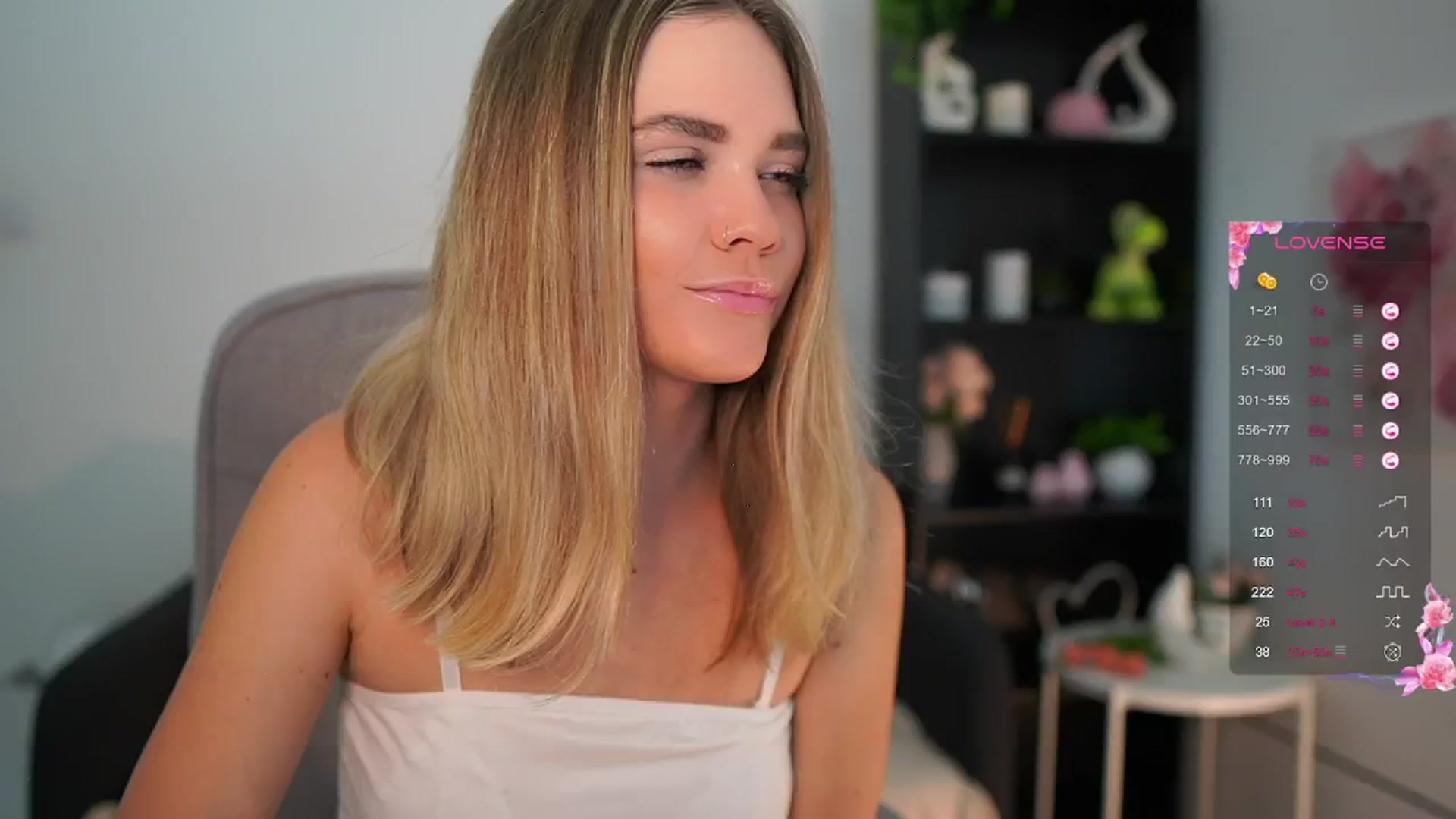 Gallery image thumbnail from Skyla_Novea_'s myfreecams stream on, 06/14/2024, 10:05 image 8 of 20