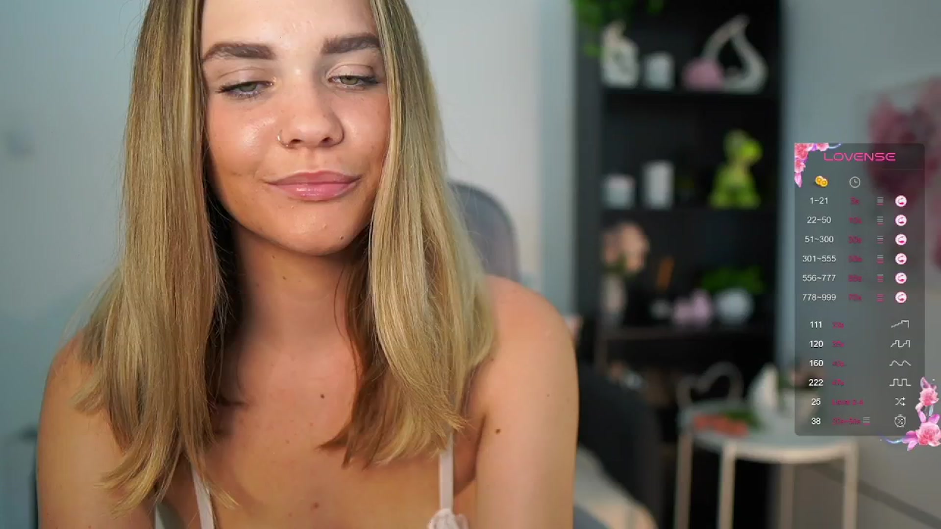 Gallery image thumbnail from Skyla_Novea_'s myfreecams stream on, 06/14/2024, 17:26 image 12 of 20