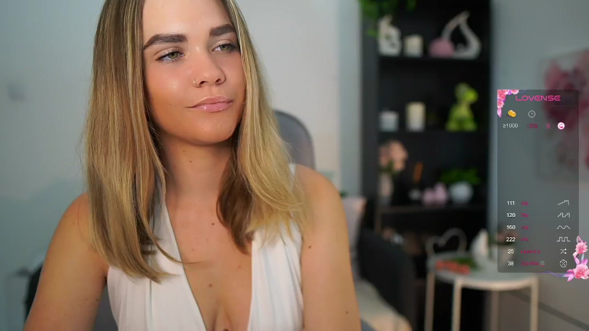 Gallery image thumbnail from Skyla_Novea_'s myfreecams stream on, 06/15/2024, 11:34 image 3 of 20