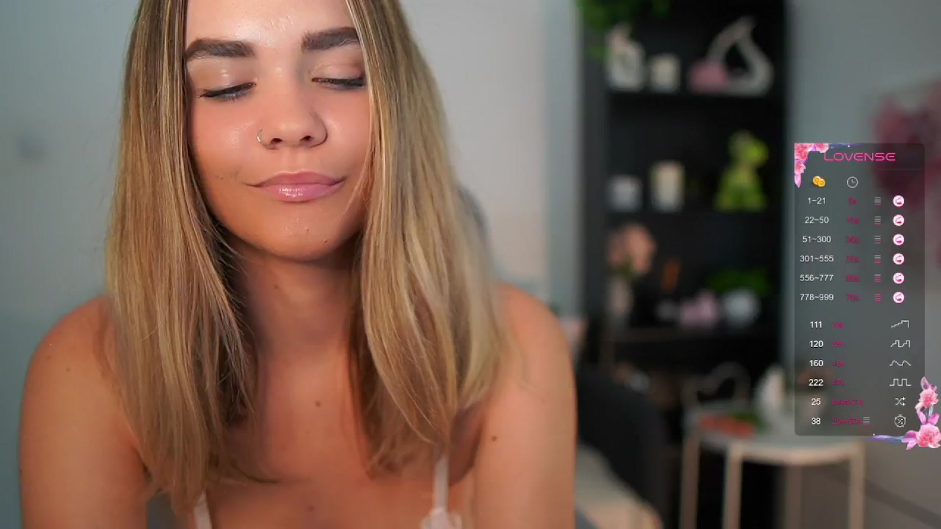 Gallery image thumbnail from Skyla_Novea_'s myfreecams stream on, 06/15/2024, 12:57 image 18 of 20
