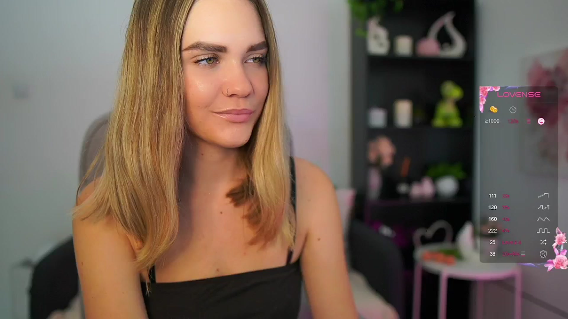 Gallery image thumbnail from Skyla_Novea_'s myfreecams stream on, 06/16/2024, 14:41 image 8 of 20