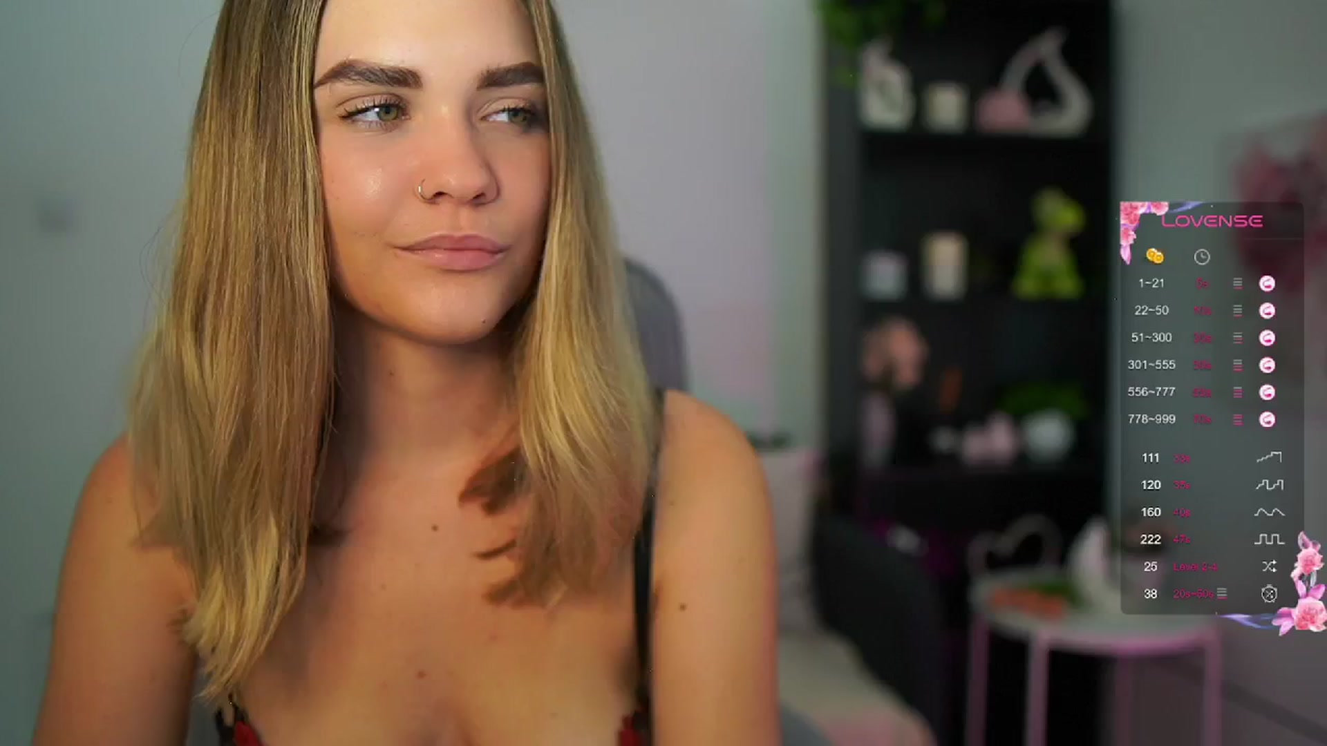 Gallery image thumbnail from Skyla_Novea_'s myfreecams stream on, 06/16/2024, 17:13 image 10 of 20