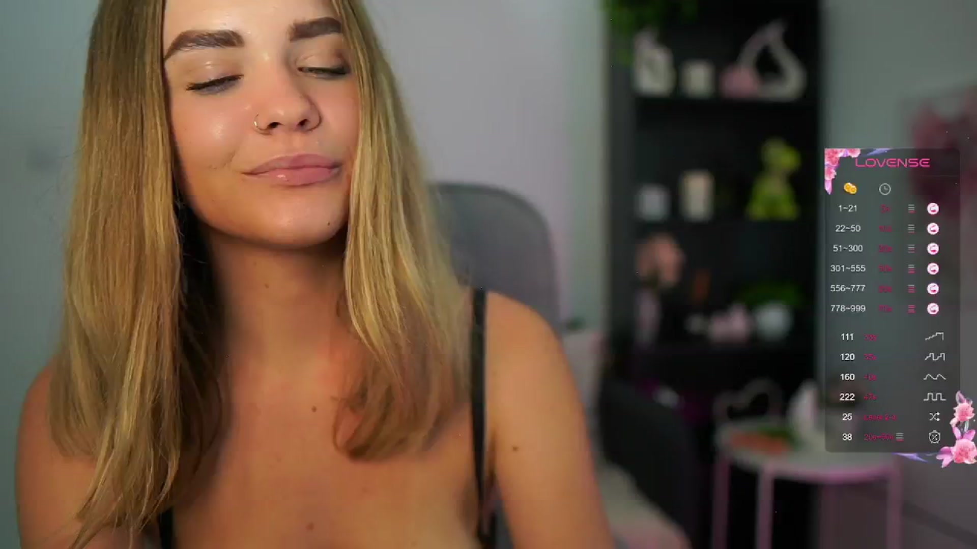 Gallery image thumbnail from Skyla_Novea_'s myfreecams stream on, 06/16/2024, 18:02 image 12 of 20