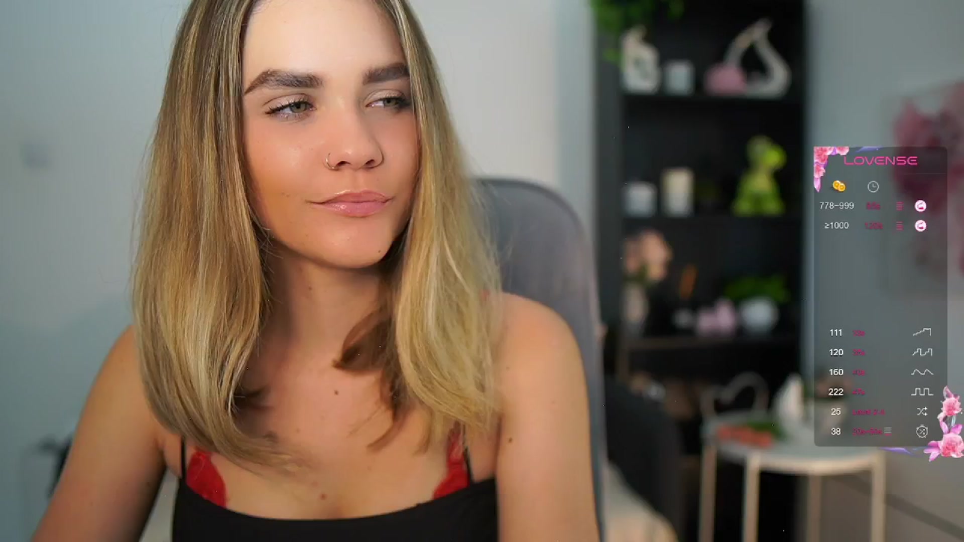 Gallery image thumbnail from Skyla_Novea_'s myfreecams stream on, 06/17/2024, 14:58 image 4 of 20