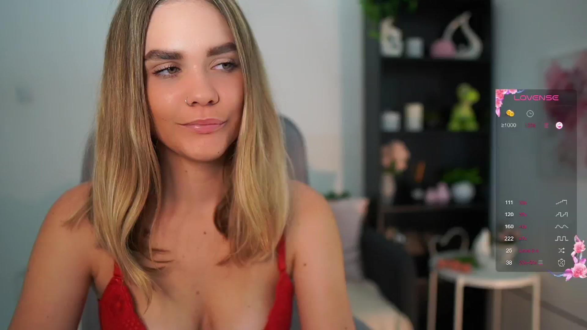 Gallery image thumbnail from Skyla_Novea_'s myfreecams stream on, 06/17/2024, 17:19 image 17 of 20