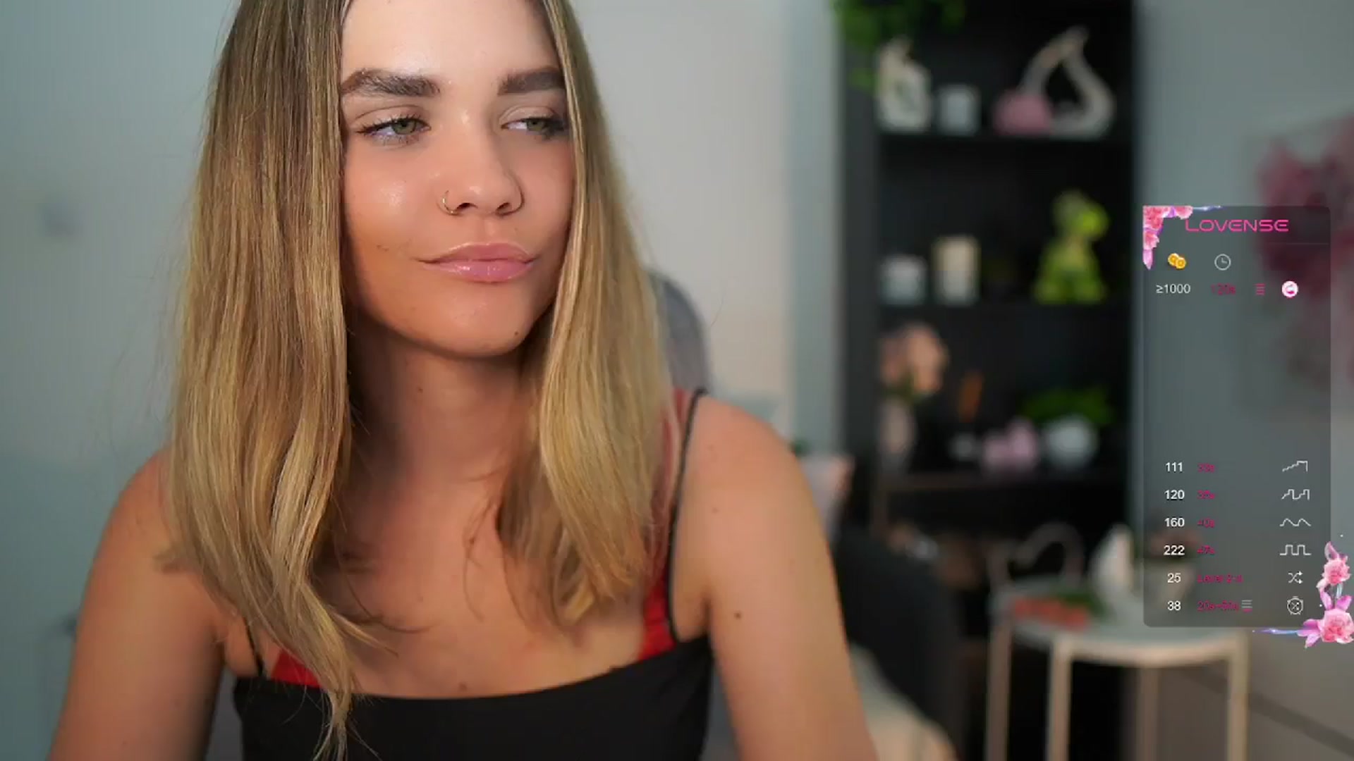 Gallery image thumbnail from Skyla_Novea_'s myfreecams stream on, 06/17/2024, 18:16 image 1 of 20
