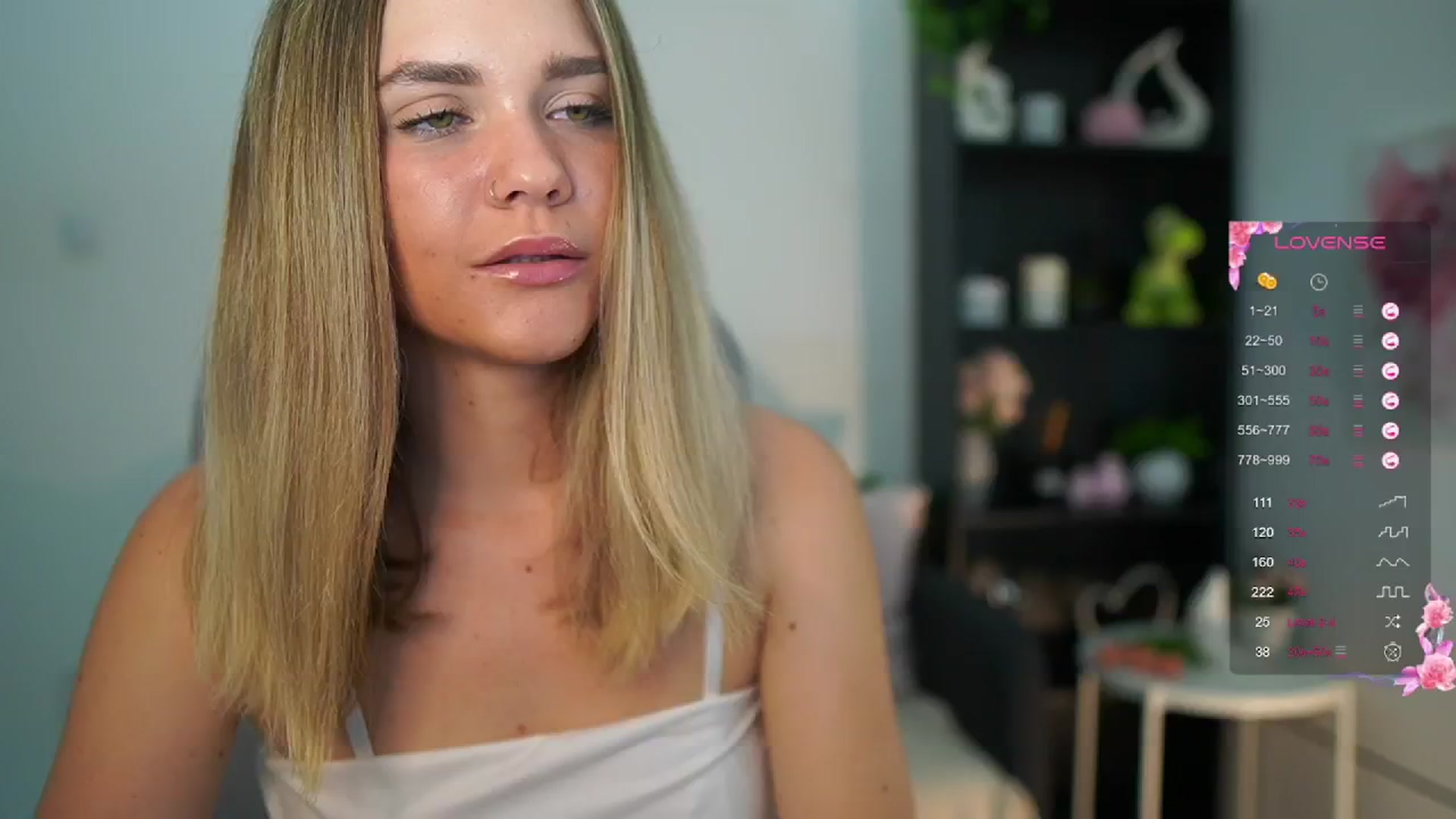 Gallery image thumbnail from Skyla_Novea_'s myfreecams stream on, 06/18/2024, 13:25 image 10 of 20