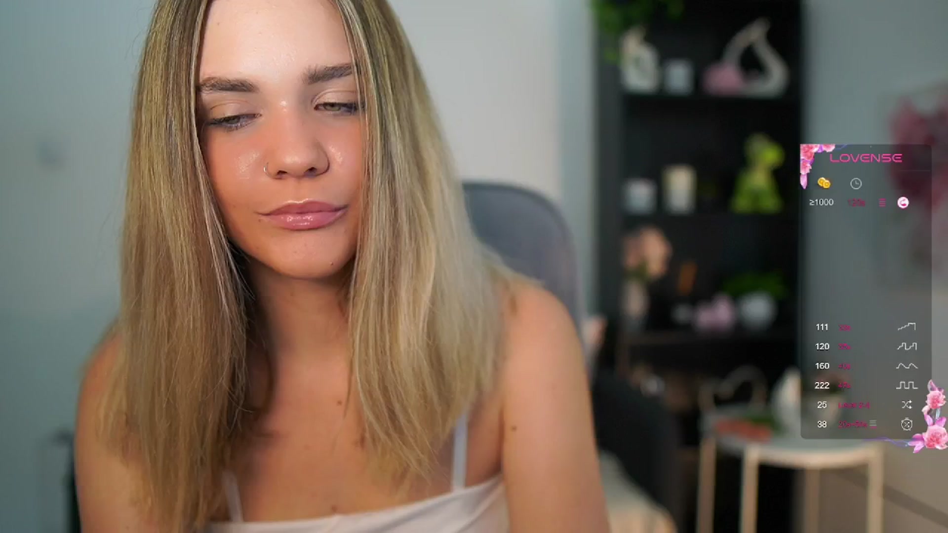 Gallery image thumbnail from Skyla_Novea_'s myfreecams stream on, 06/18/2024, 13:25 image 4 of 20