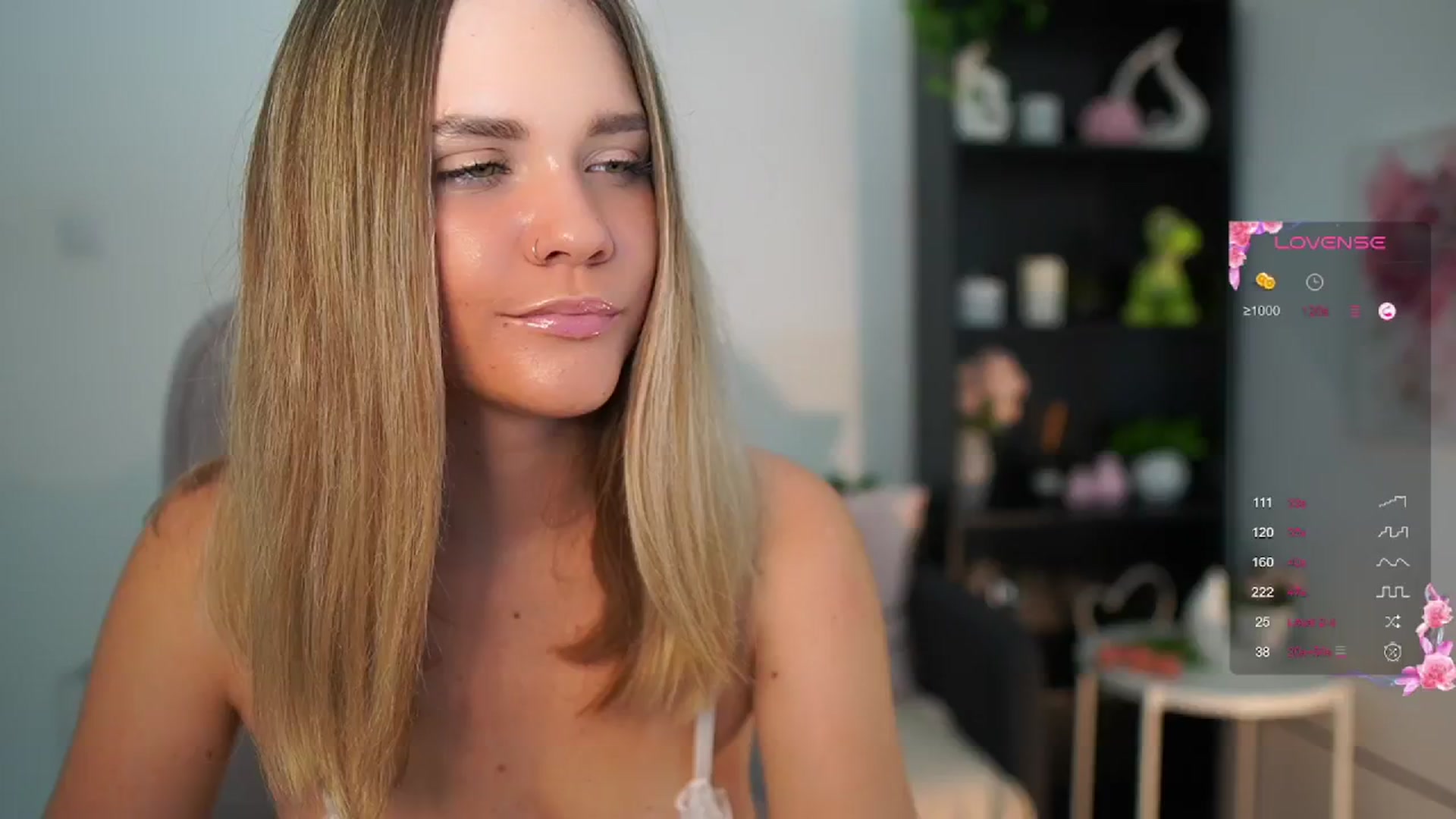 Gallery image thumbnail from Skyla_Novea_'s myfreecams stream on, 06/18/2024, 14:33 image 9 of 20