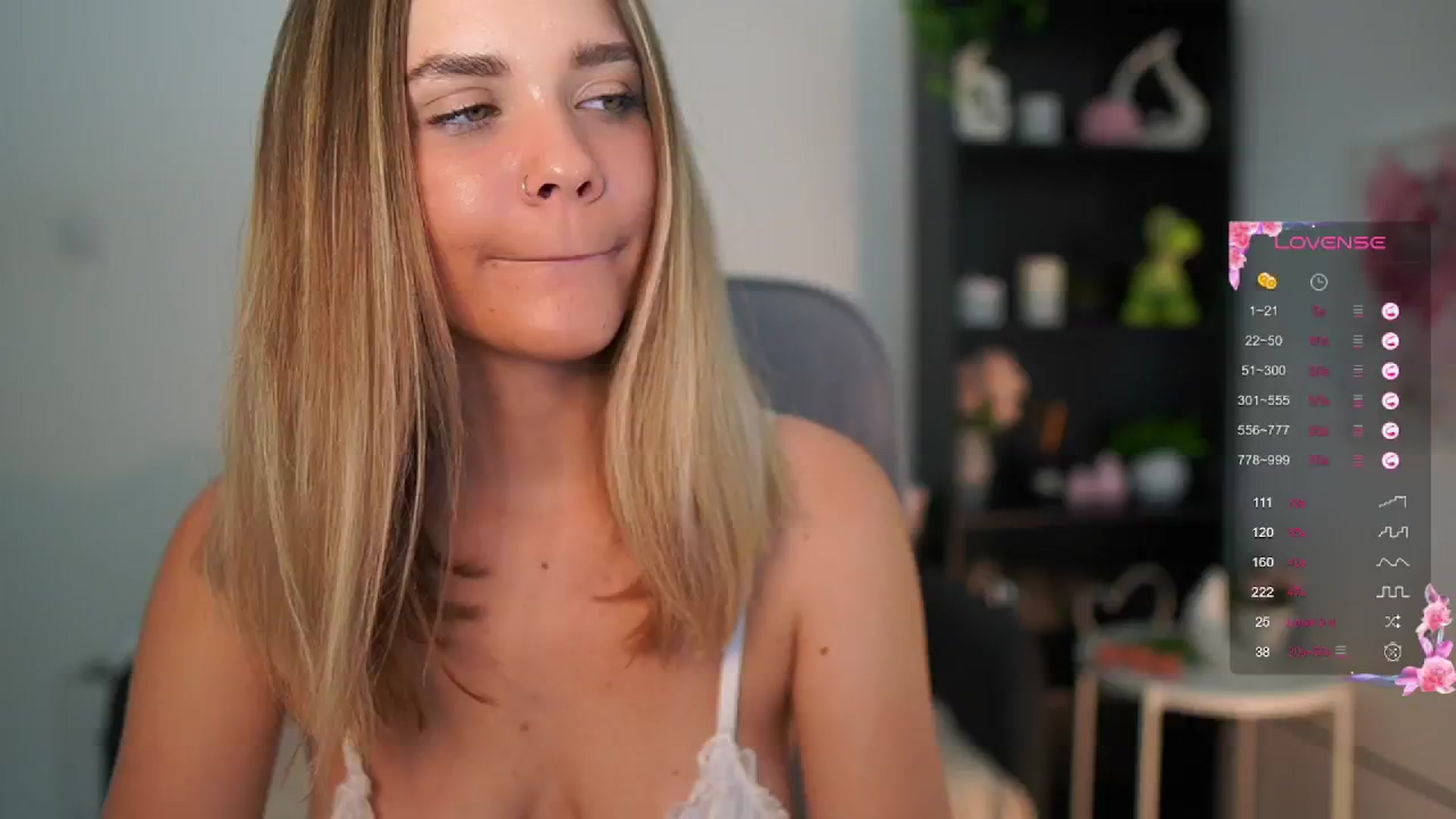 Gallery image thumbnail from Skyla_Novea_'s myfreecams stream on, 06/18/2024, 14:33 image 20 of 20