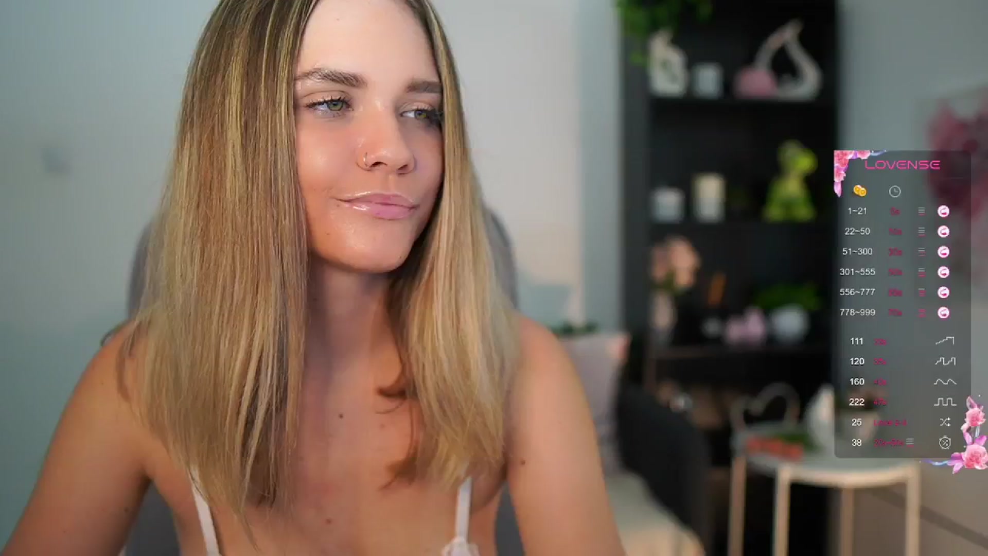 Gallery image thumbnail from Skyla_Novea_'s myfreecams stream on, 06/18/2024, 18:57 image 16 of 20