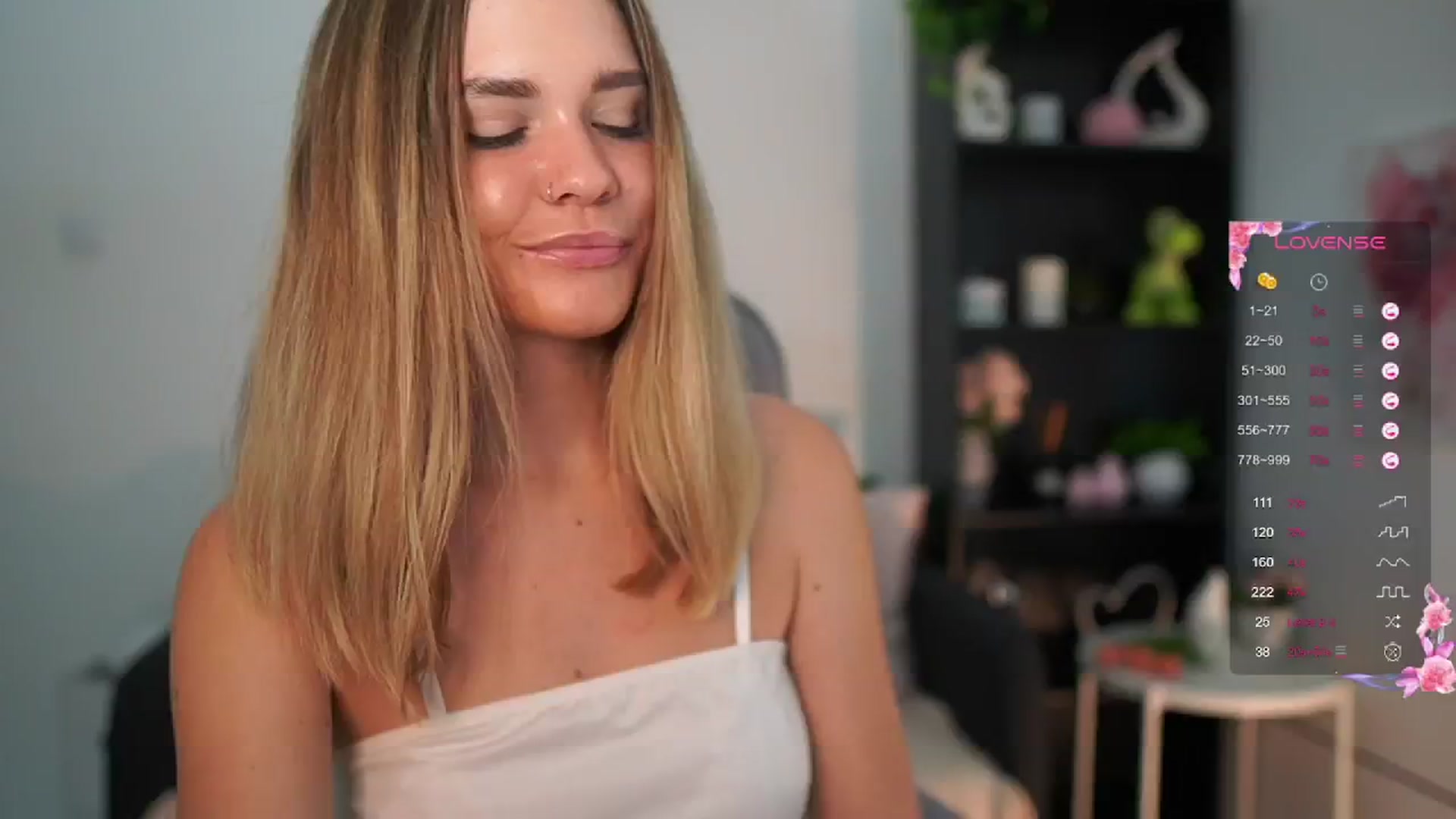 Gallery image thumbnail from Skyla_Novea_'s myfreecams stream on, 06/18/2024, 18:57 image 7 of 20