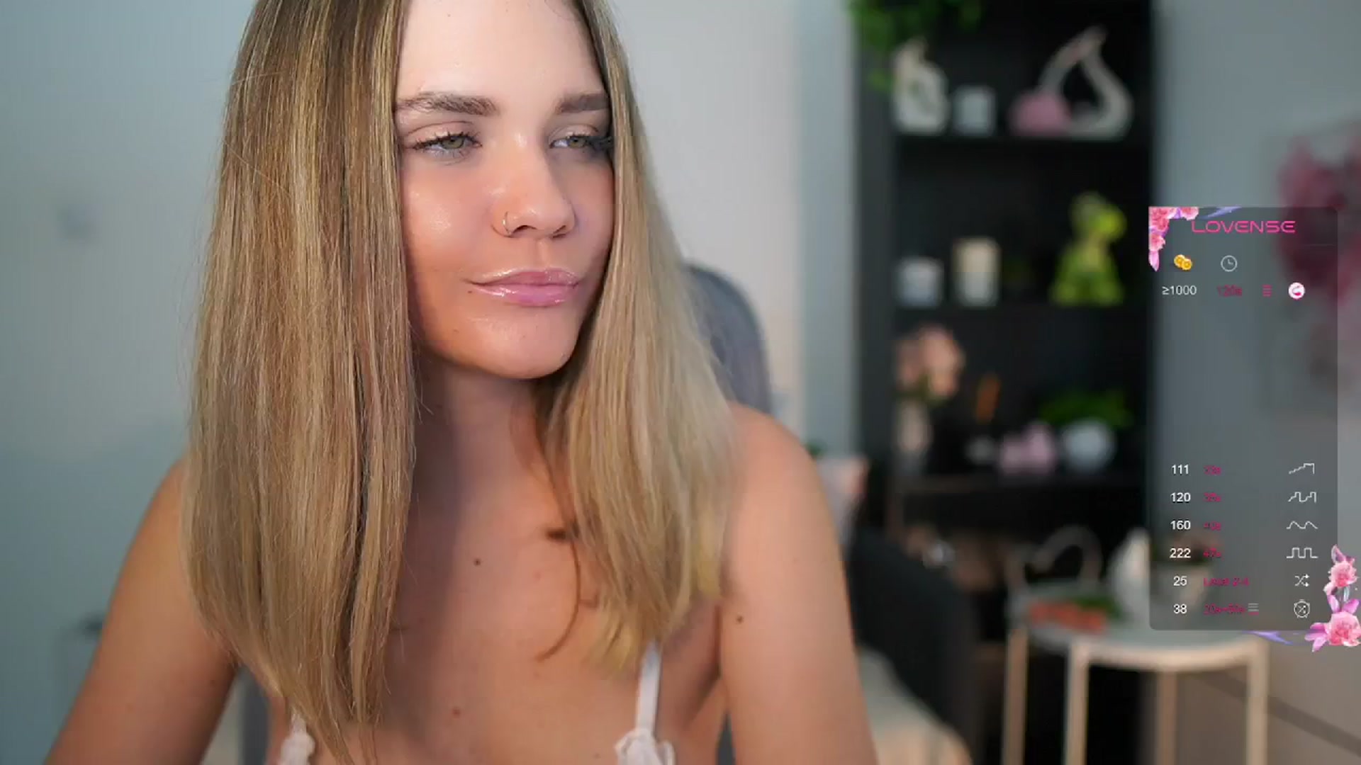 Gallery image thumbnail from Skyla_Novea_'s myfreecams stream on, 06/18/2024, 18:57 image 15 of 20