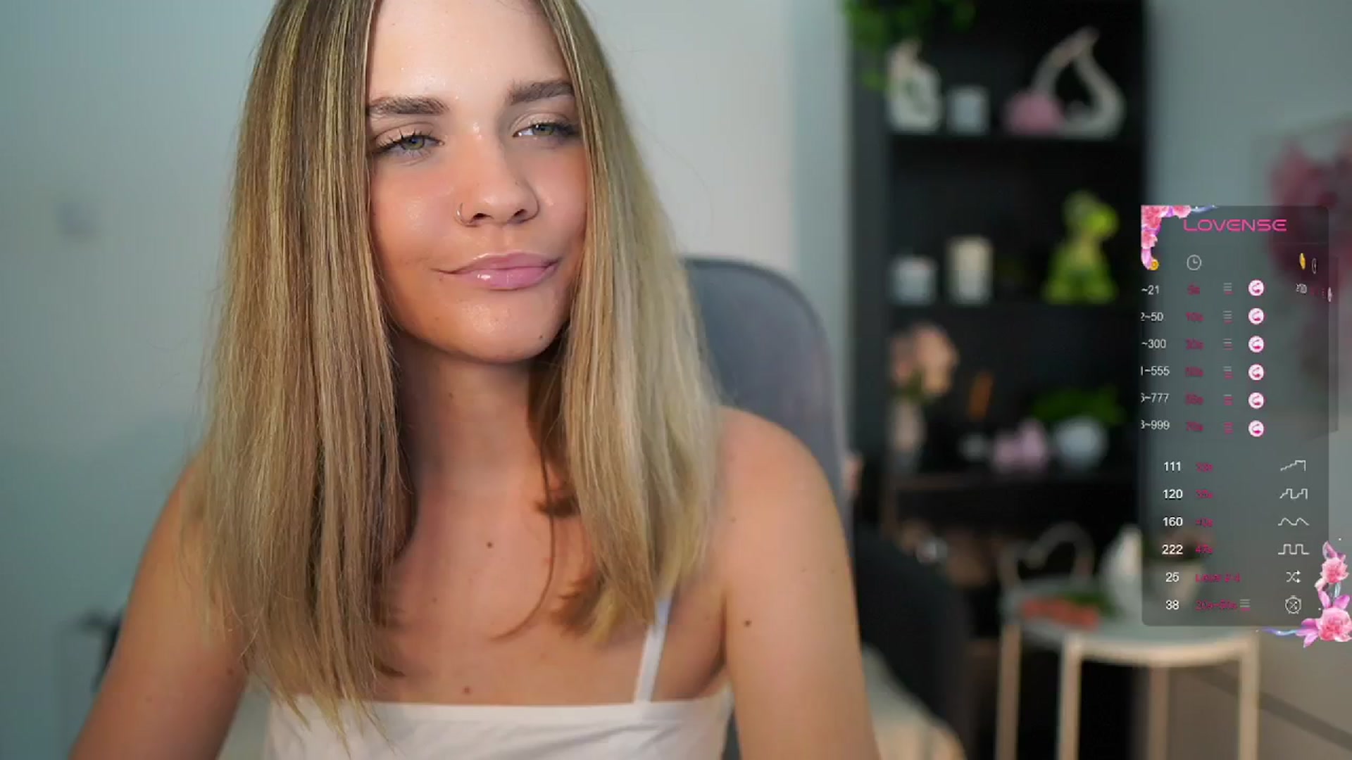 Gallery image thumbnail from Skyla_Novea_'s myfreecams stream on, 06/18/2024, 18:57 image 18 of 20
