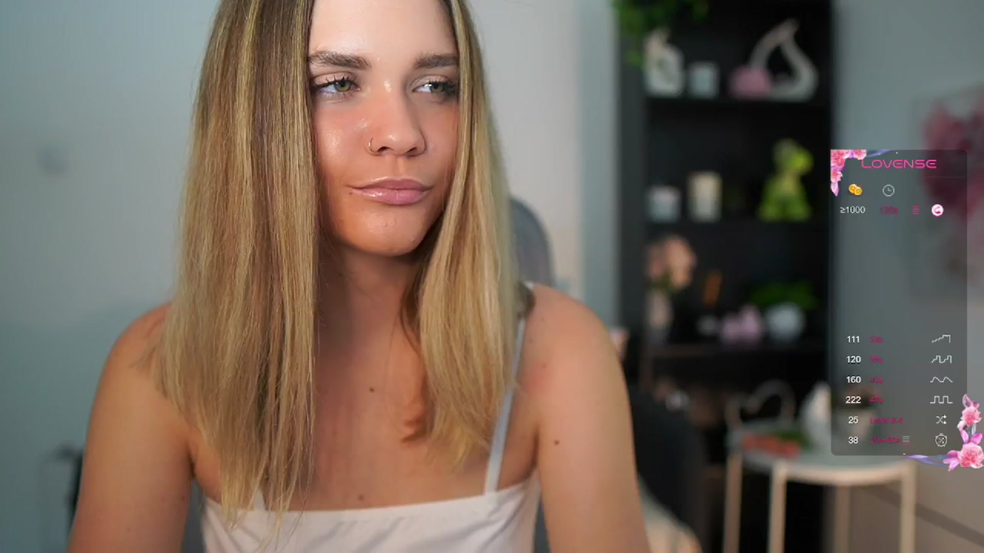 Gallery image thumbnail from Skyla_Novea_'s myfreecams stream on, 06/18/2024, 18:57 image 5 of 20
