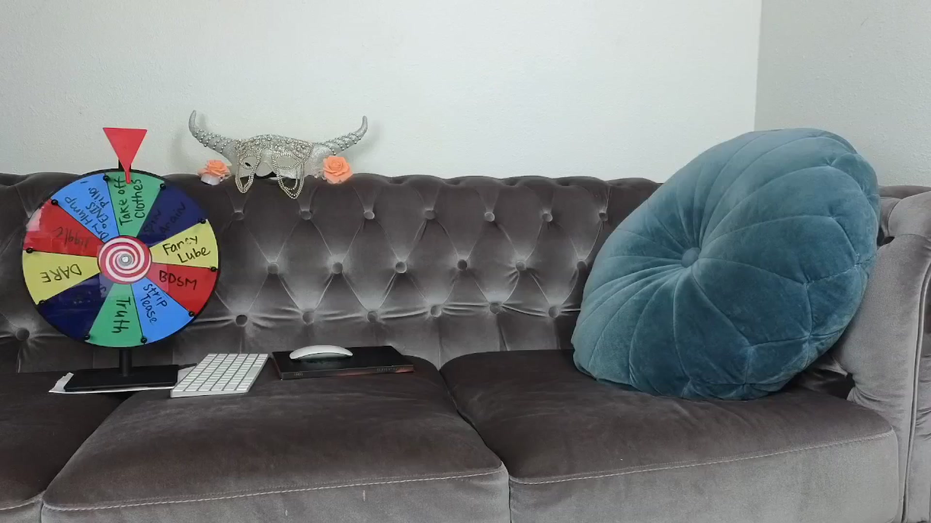 Gallery image thumbnail from SkylarHealix's myfreecams stream on, 06/24/2025, 17:50 image 19 of 20